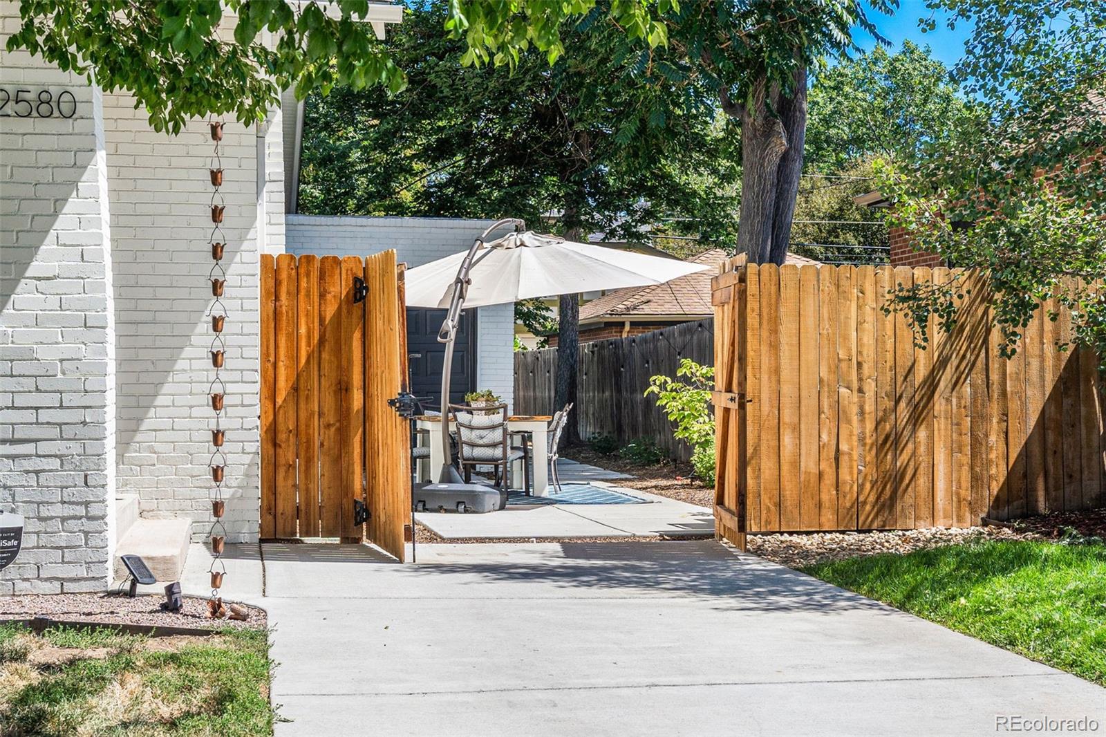 MLS Image #4 for 2580  cherry street,denver, Colorado