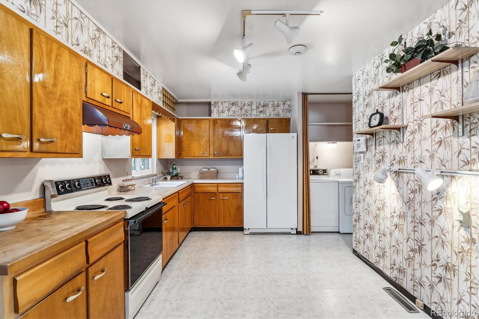 MLS Image #11 for 13597 w 22nd place,golden, Colorado