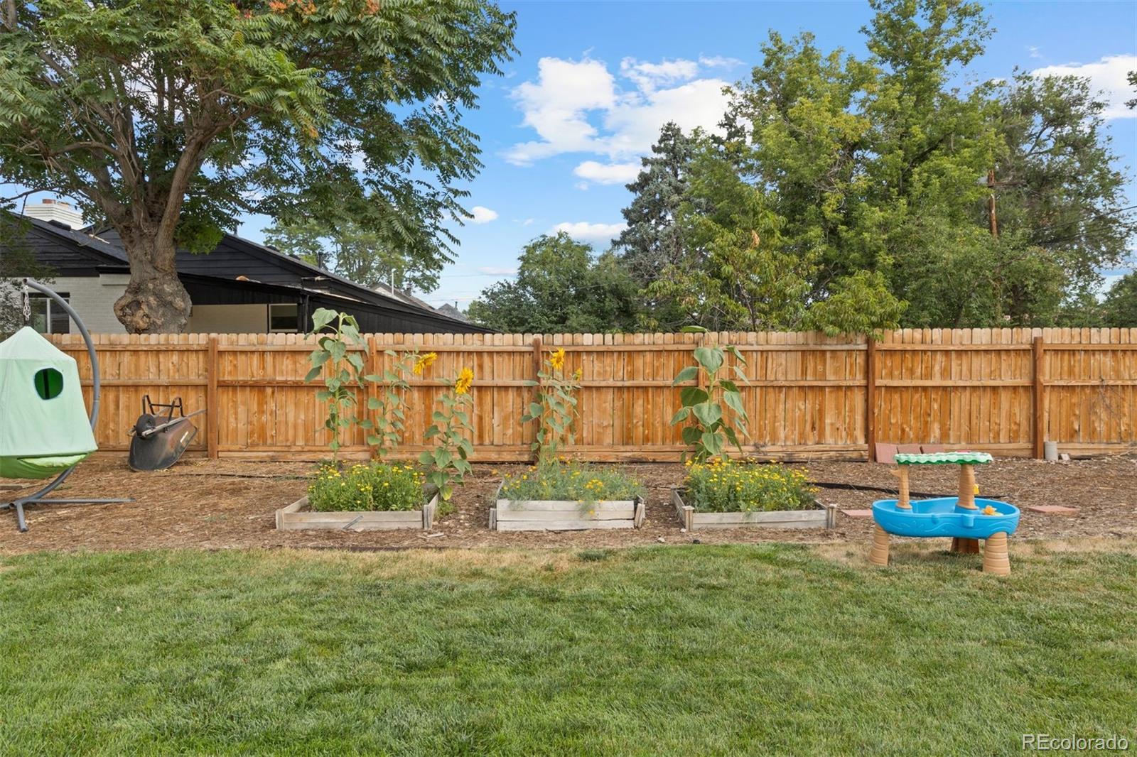 MLS Image #13 for 2640 n kearney street,denver, Colorado