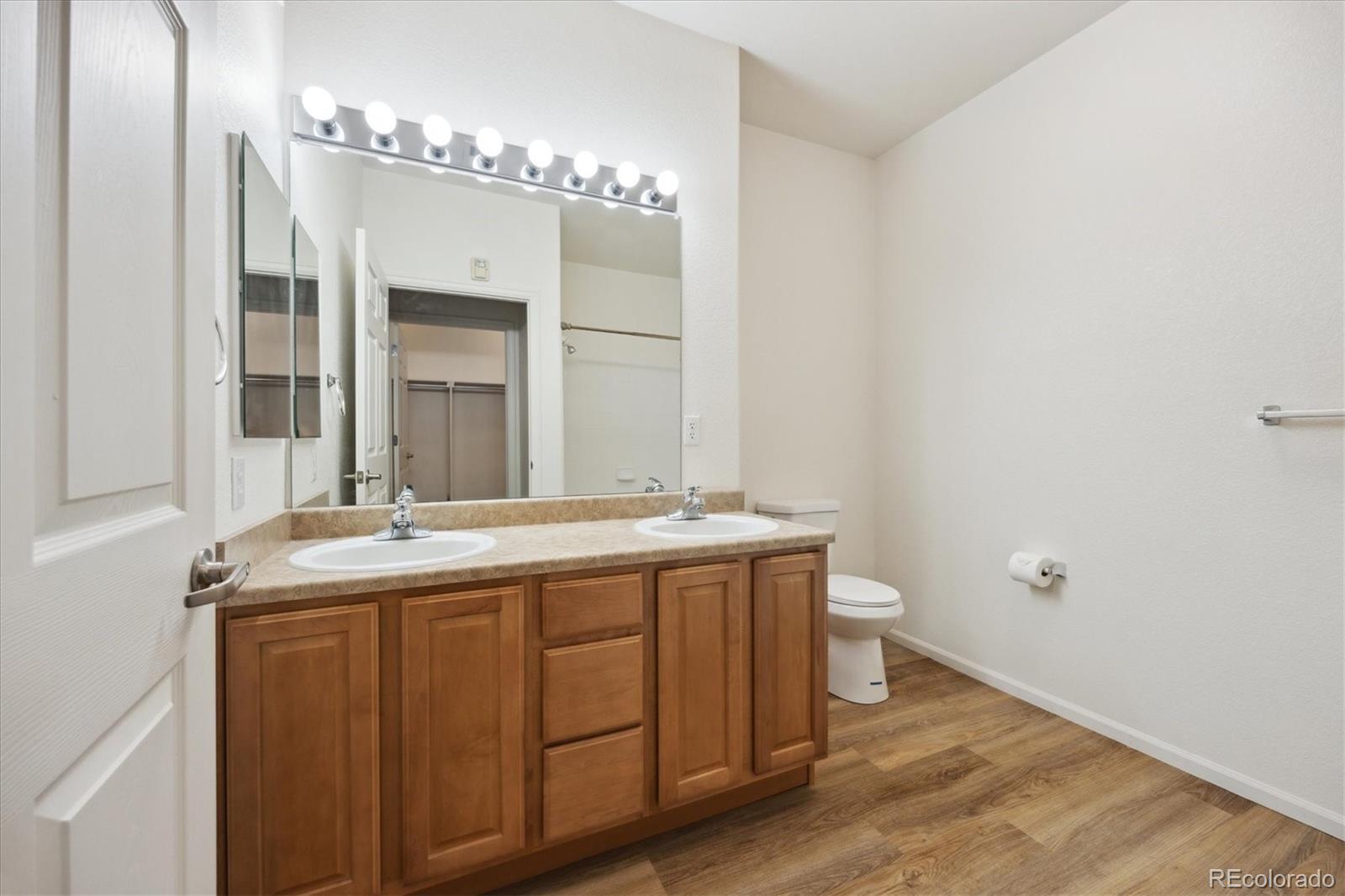 MLS Image #12 for 5255  memphis street,denver, Colorado