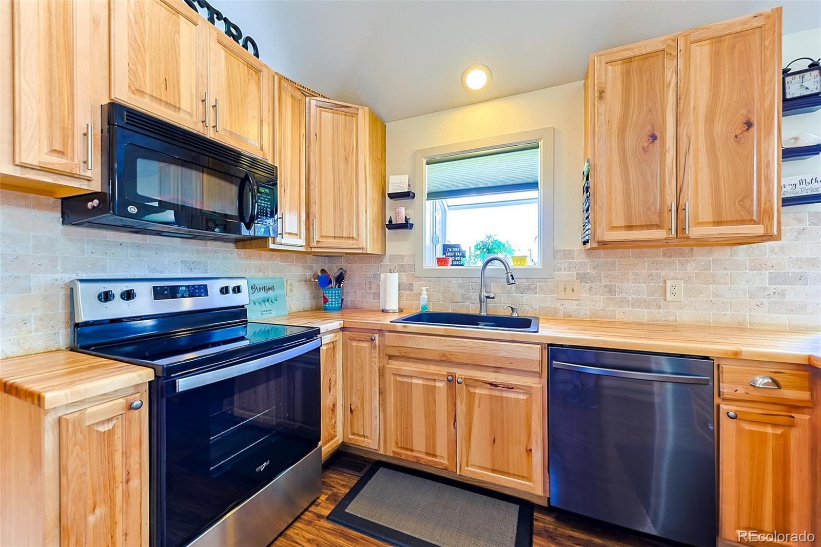 MLS Image #12 for 2121  cypress street,longmont, Colorado