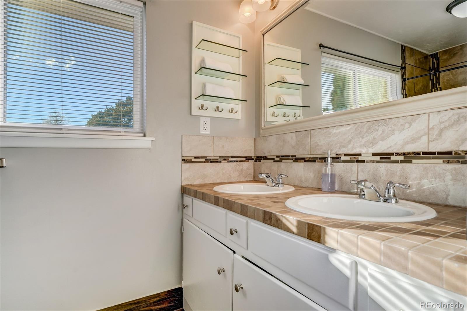 MLS Image #15 for 533  crestridge avenue,colorado springs, Colorado