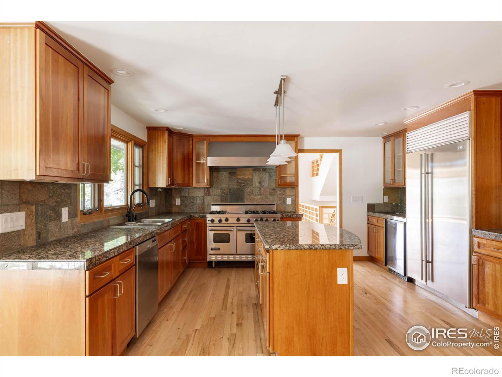 MLS Image #11 for 865  circle drive,boulder, Colorado