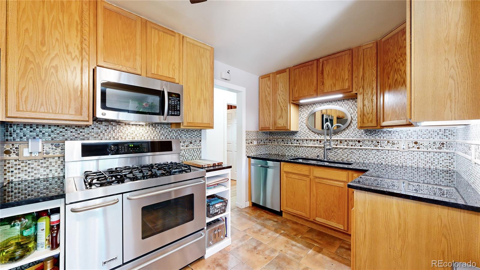 MLS Image #10 for 2880 s kearney street,denver, Colorado