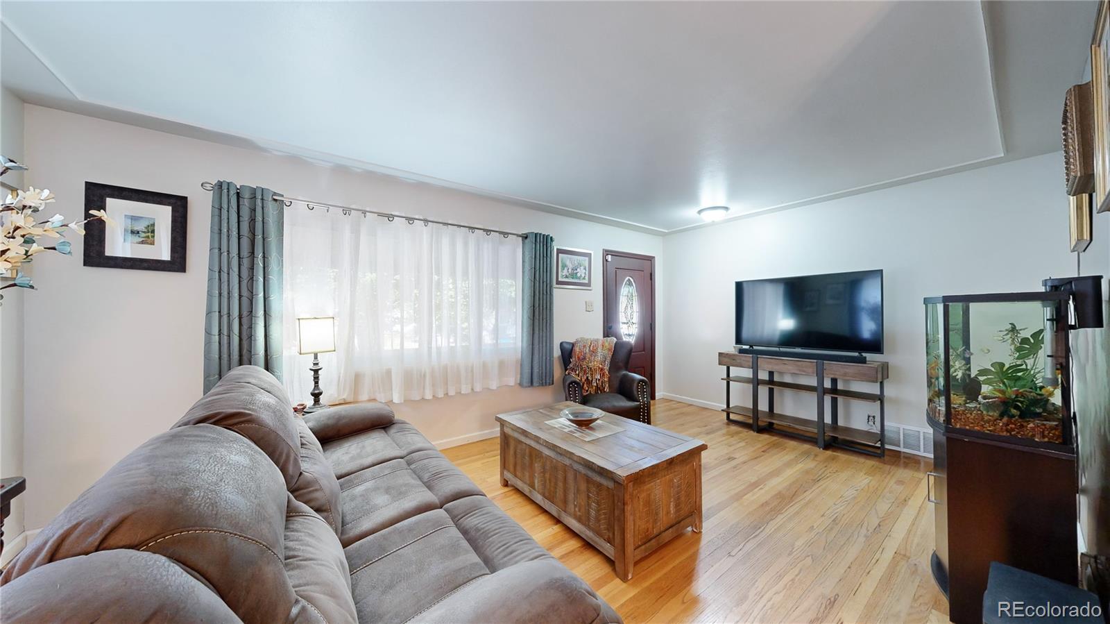 MLS Image #4 for 2880 s kearney street,denver, Colorado