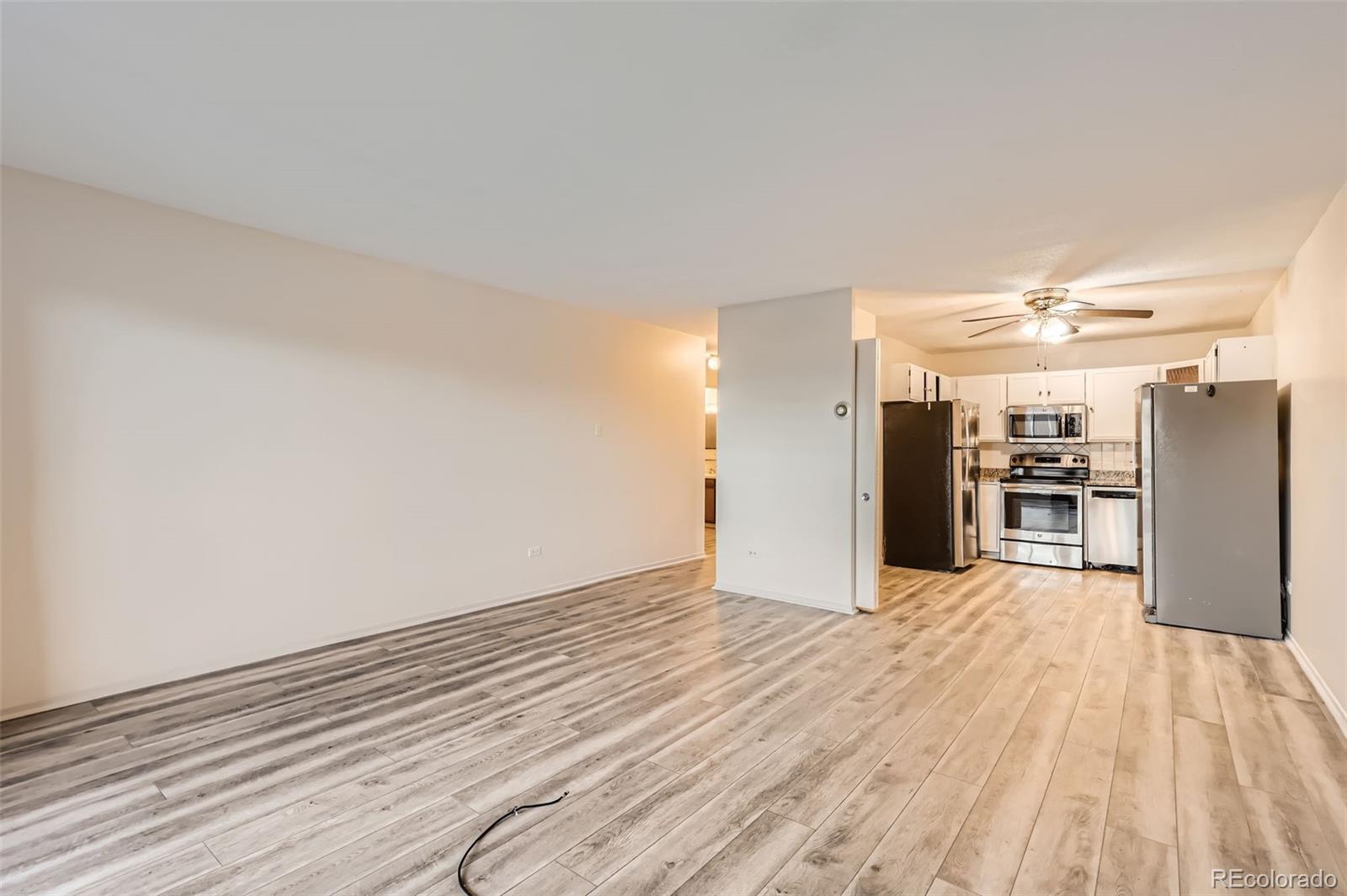 MLS Image #8 for 655 s alton way,denver, Colorado