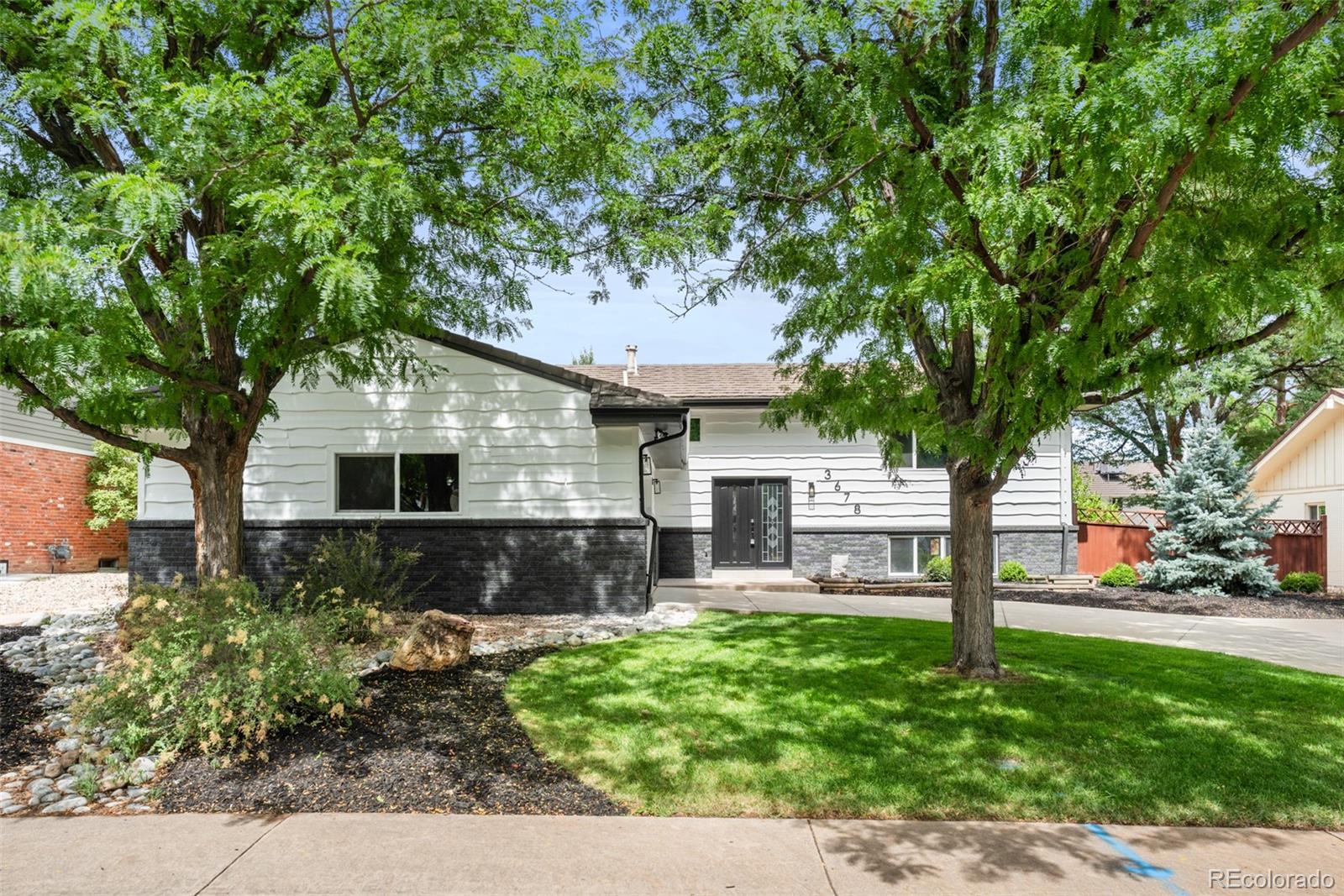 MLS Image #38 for 3678 s narcissus way,denver, Colorado