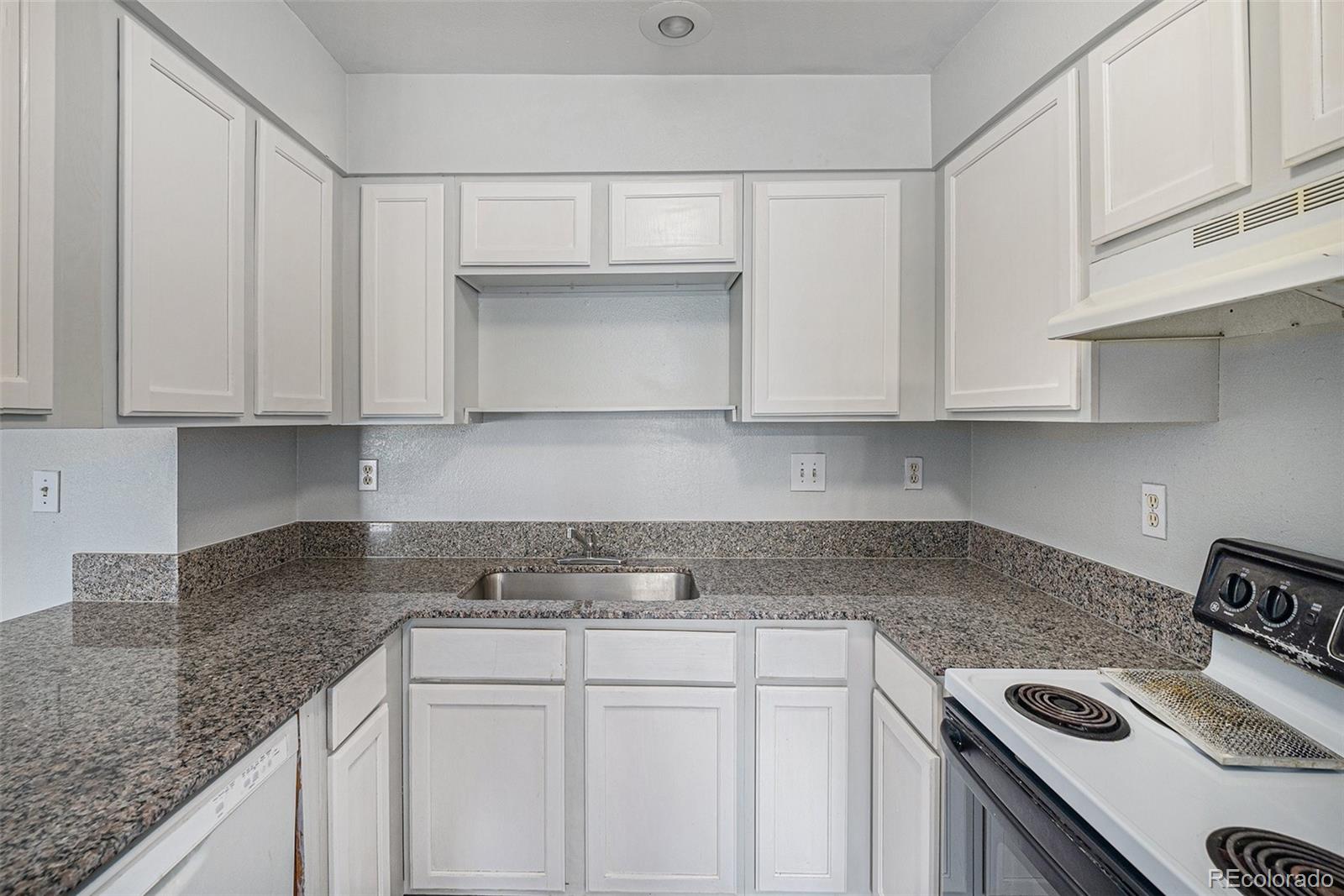 MLS Image #7 for 7893  york street 2,denver, Colorado