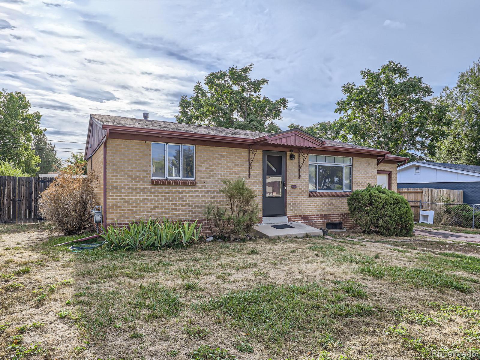 MLS Image #3 for 5126  johnson street,arvada, Colorado