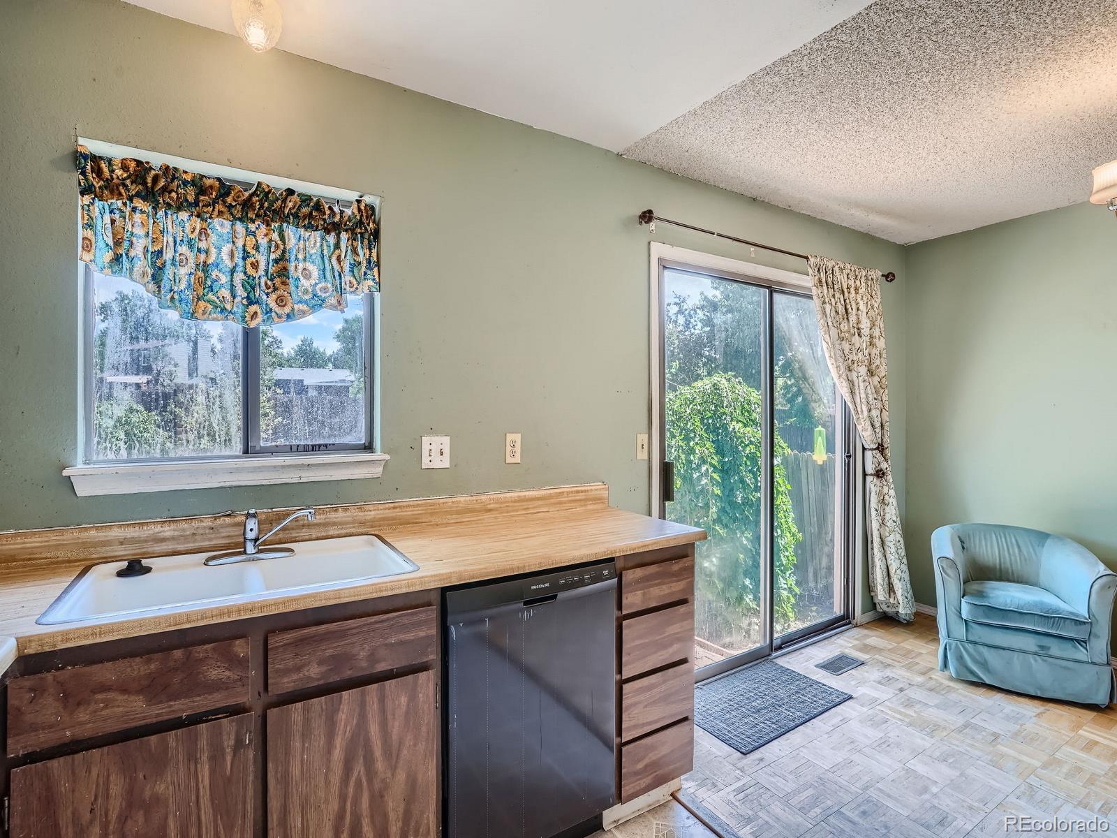 MLS Image #10 for 4142 s ouray way,aurora, Colorado