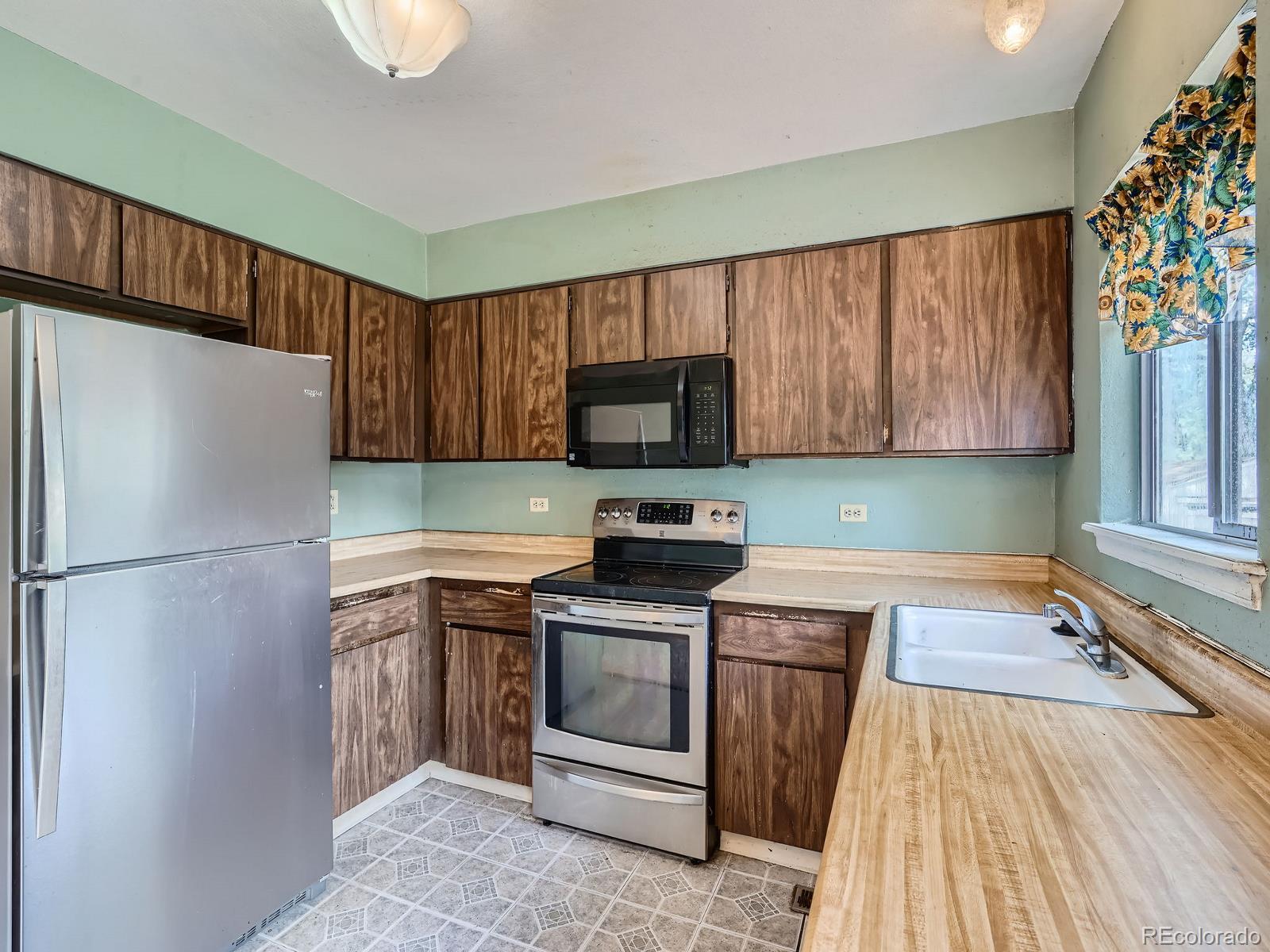 MLS Image #7 for 4142 s ouray way,aurora, Colorado