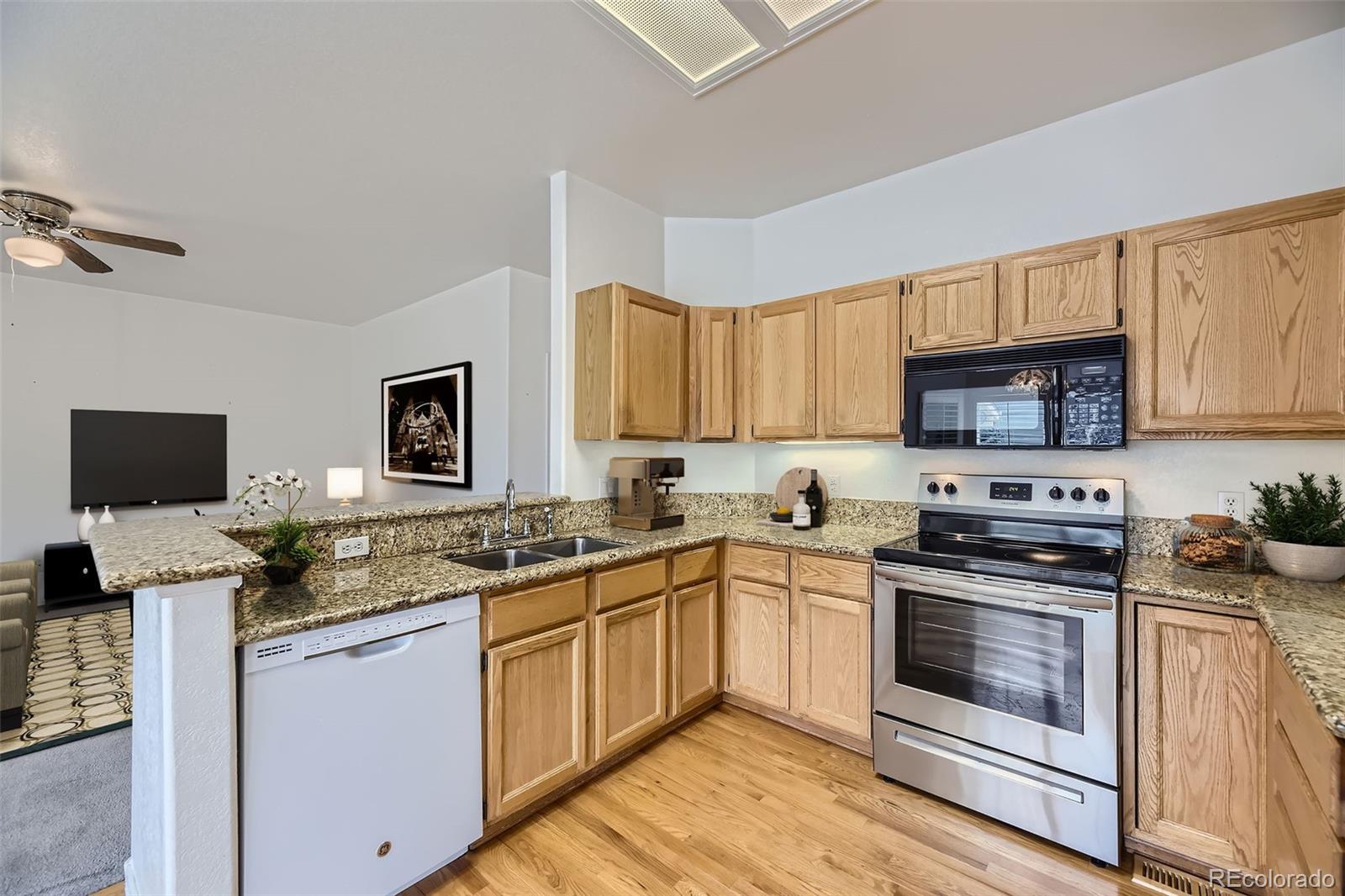 MLS Image #6 for 2299 s ellis court,lakewood, Colorado