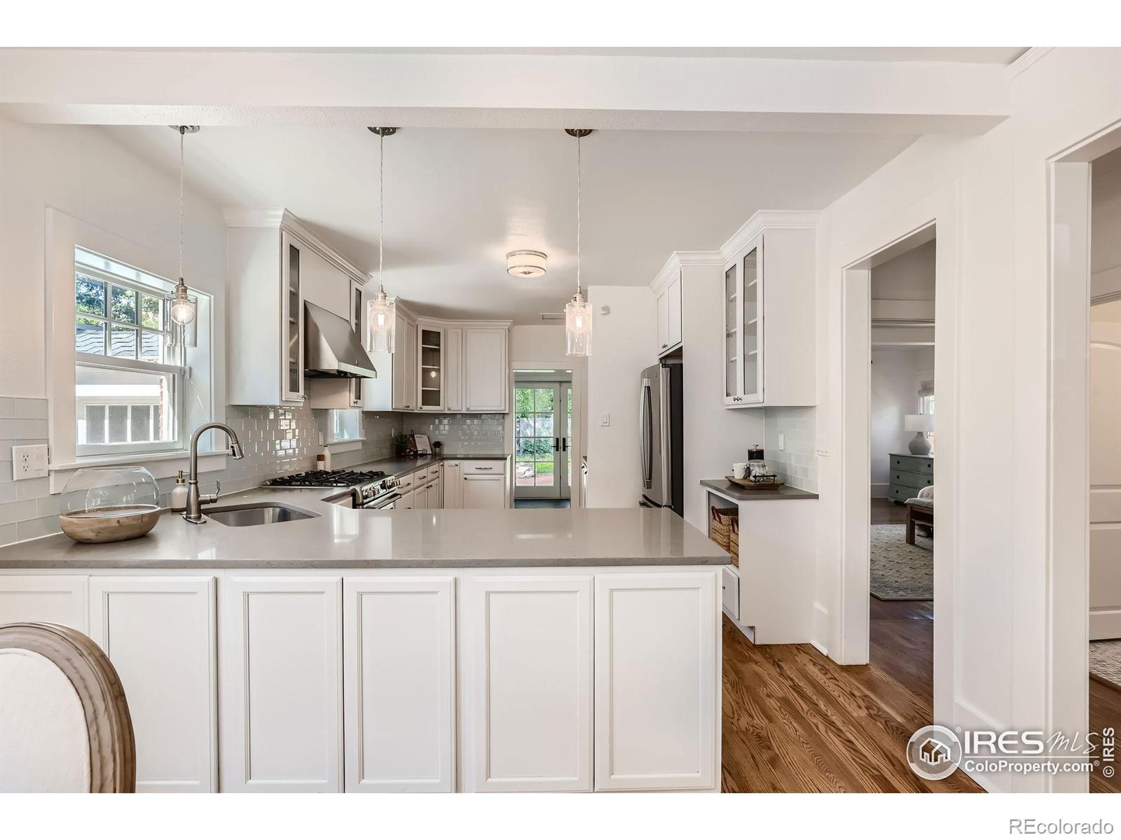 MLS Image #10 for 1637  jasmine street,denver, Colorado