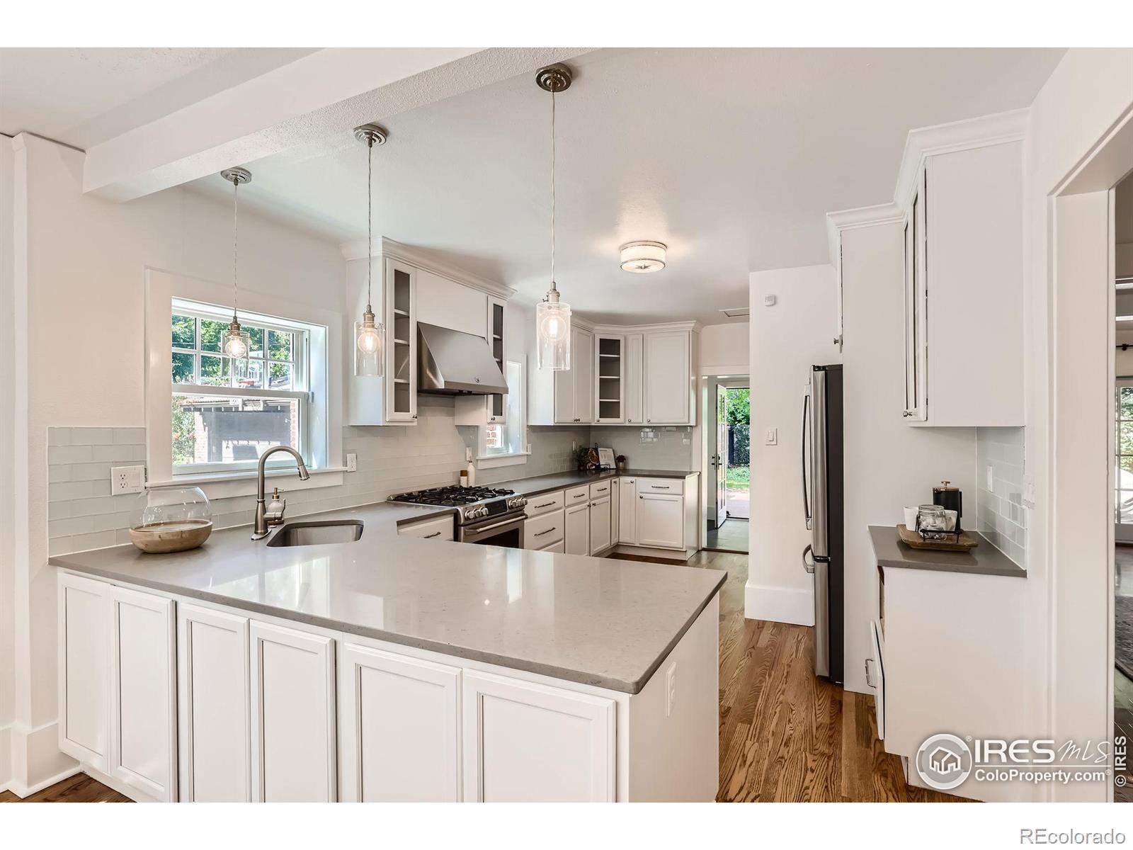 MLS Image #11 for 1637  jasmine street,denver, Colorado