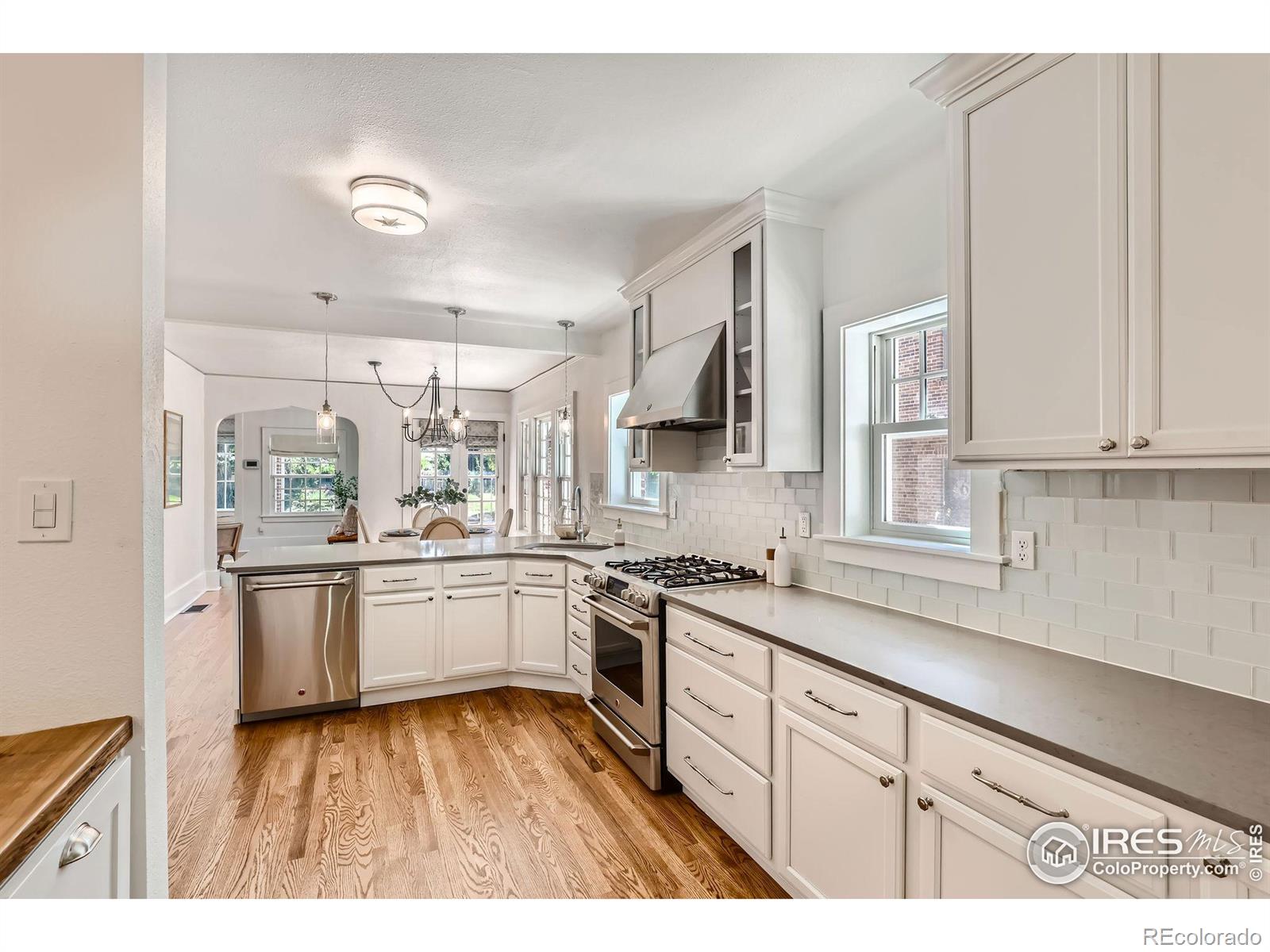 MLS Image #12 for 1637  jasmine street,denver, Colorado