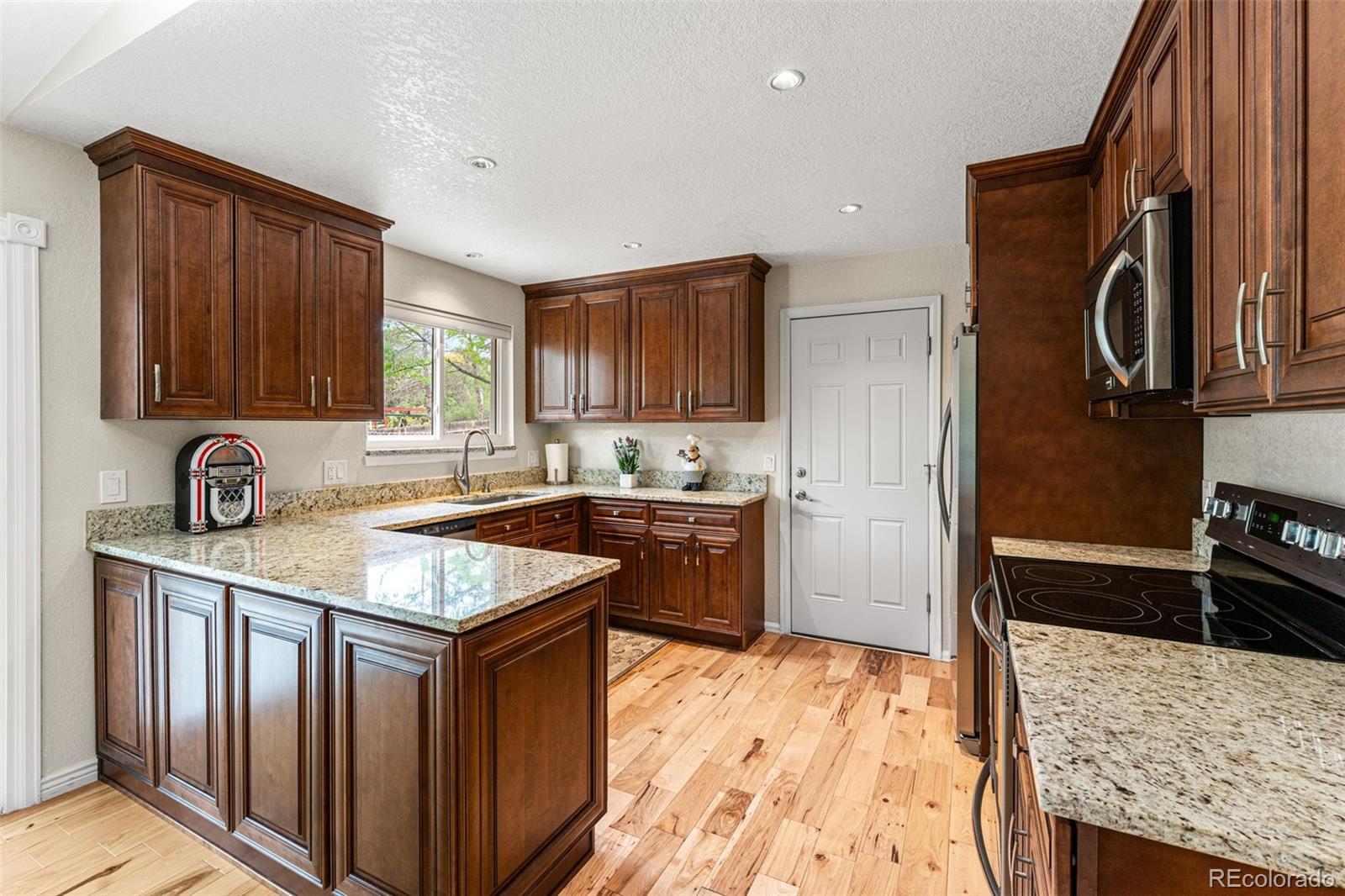 MLS Image #2 for 4353 s ceylon way,aurora, Colorado