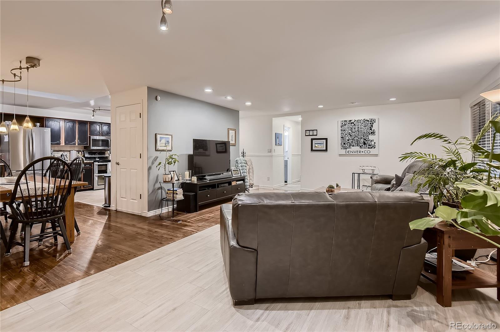 MLS Image #6 for 2745 s kendall way,denver, Colorado