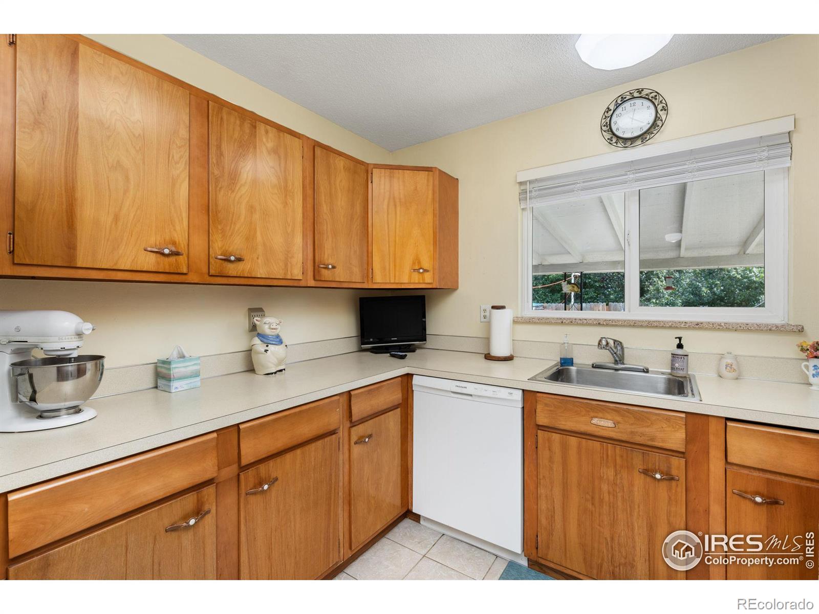 MLS Image #12 for 1956  23rd ave ct,greeley, Colorado