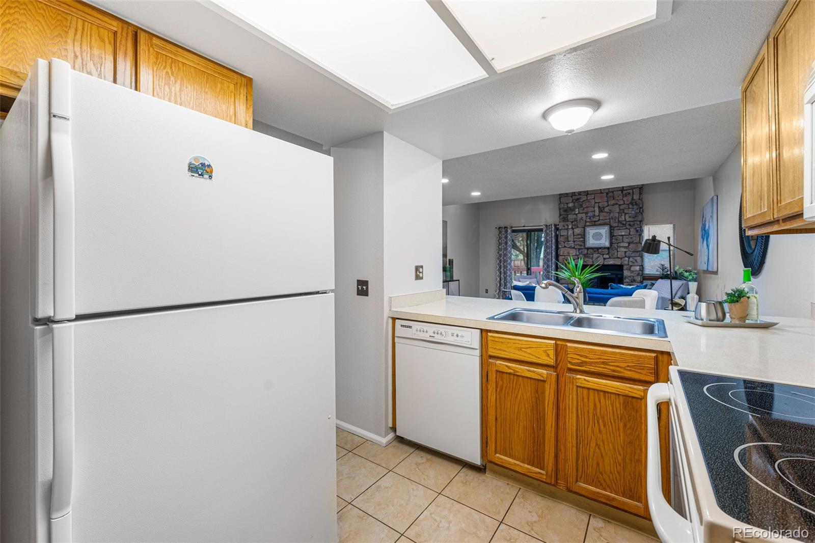 MLS Image #13 for 1475 s quebec way,denver, Colorado