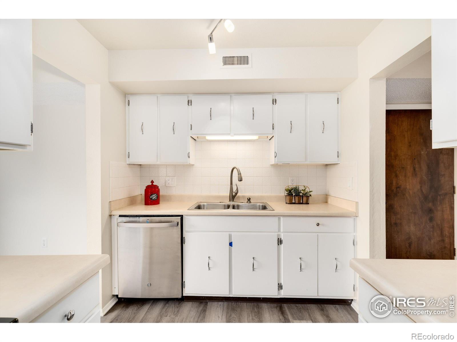 MLS Image #15 for 500  manhattan drive,boulder, Colorado