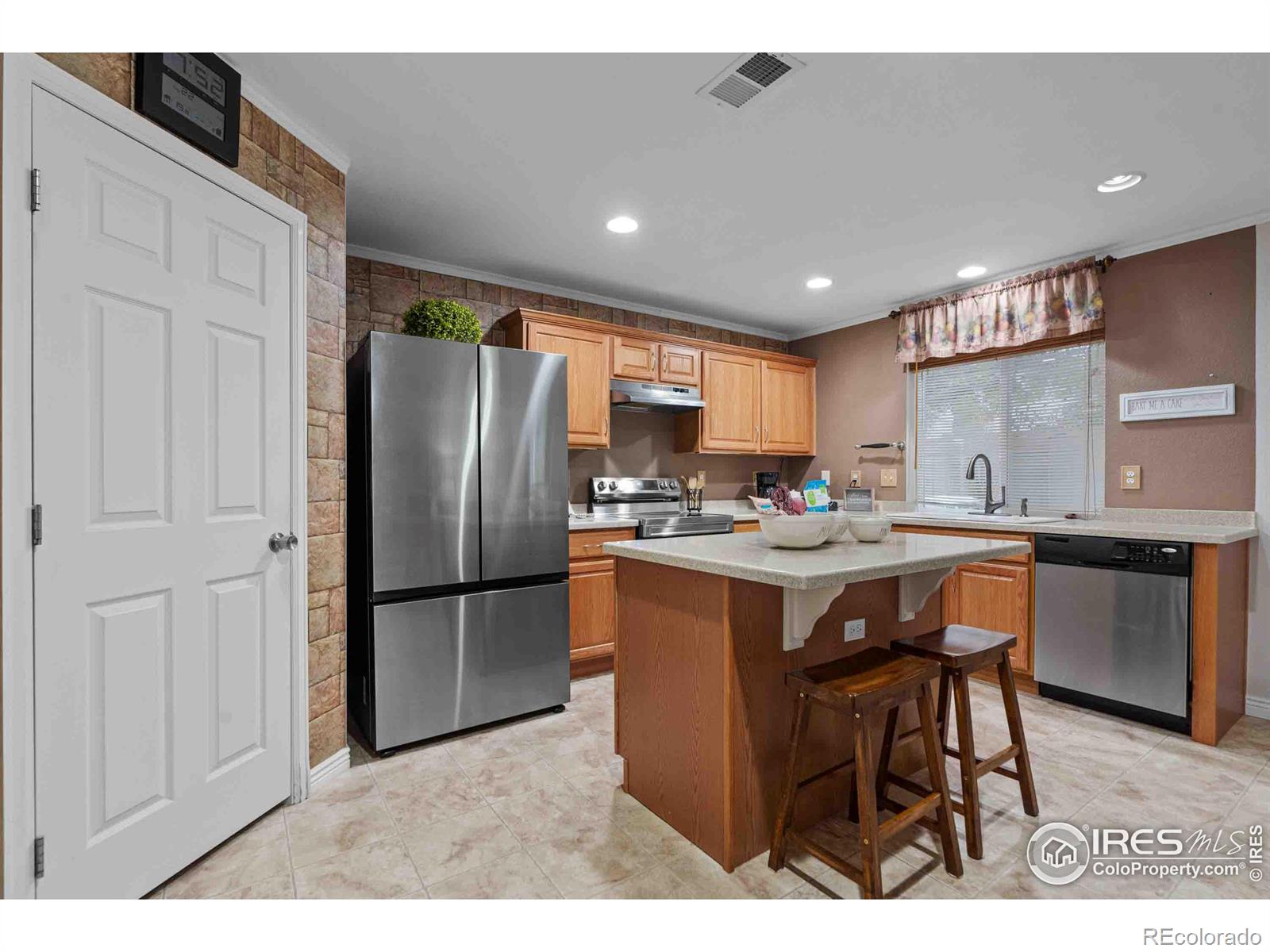 MLS Image #7 for 3912  beechwood lane,johnstown, Colorado