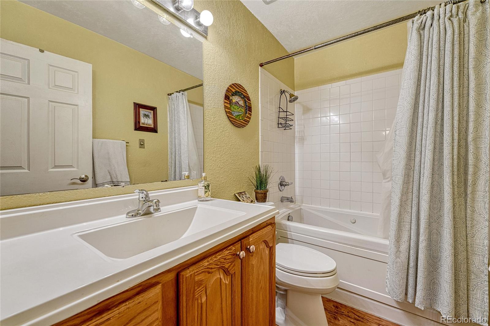 MLS Image #15 for 12435 e louisiana avenue,aurora, Colorado