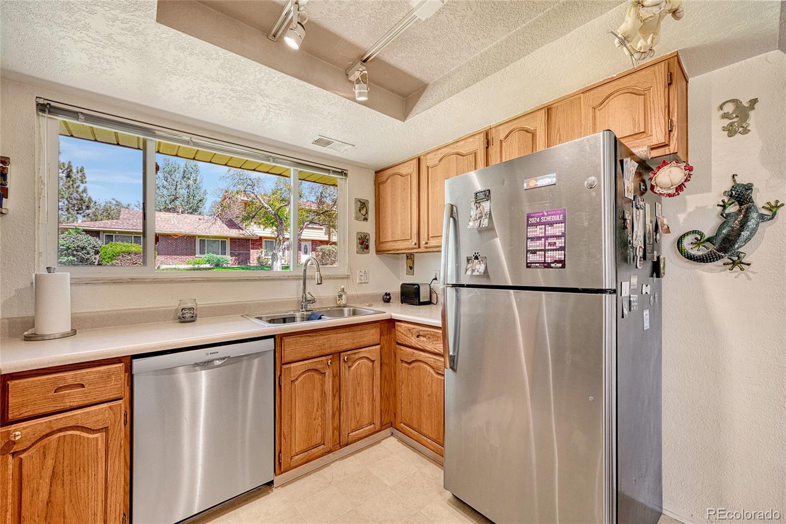 MLS Image #9 for 12435 e louisiana avenue,aurora, Colorado