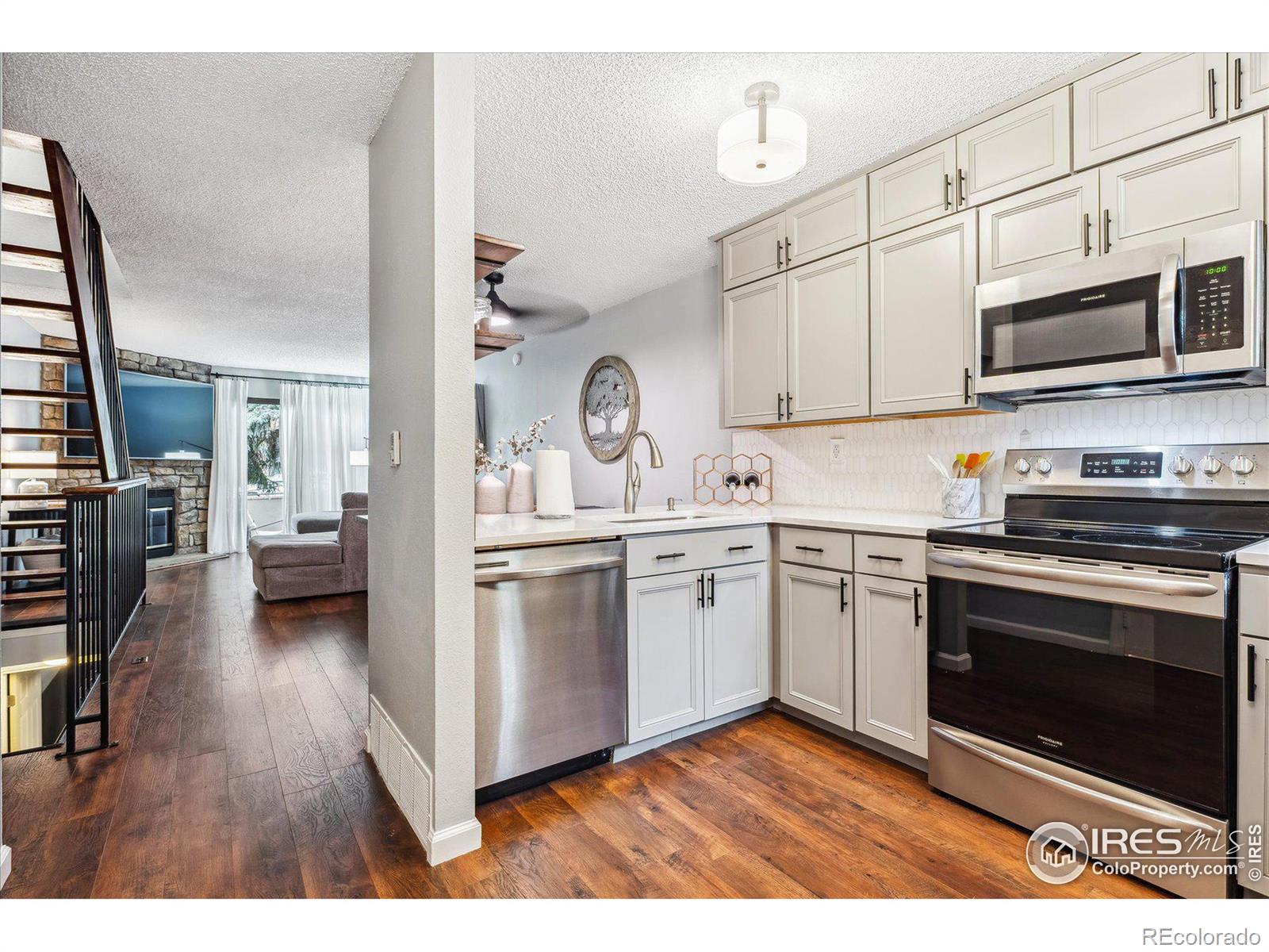 MLS Image #3 for 312  wright street,lakewood, Colorado