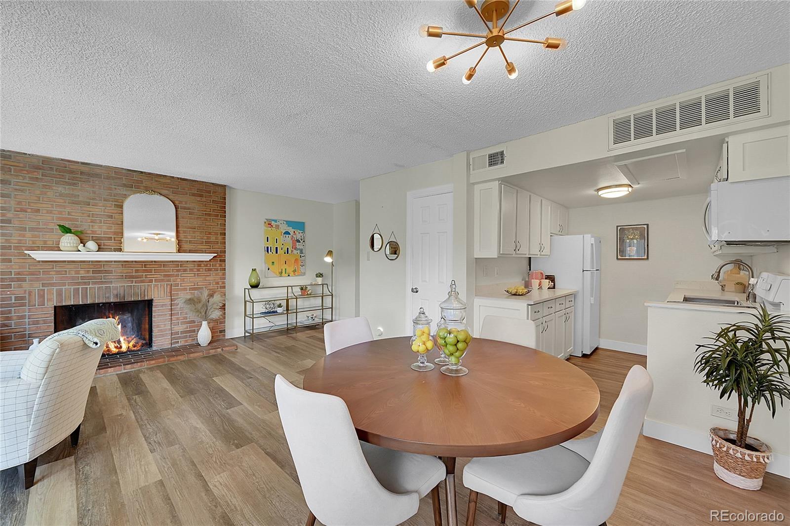 MLS Image #11 for 3325 s monaco street,denver, Colorado