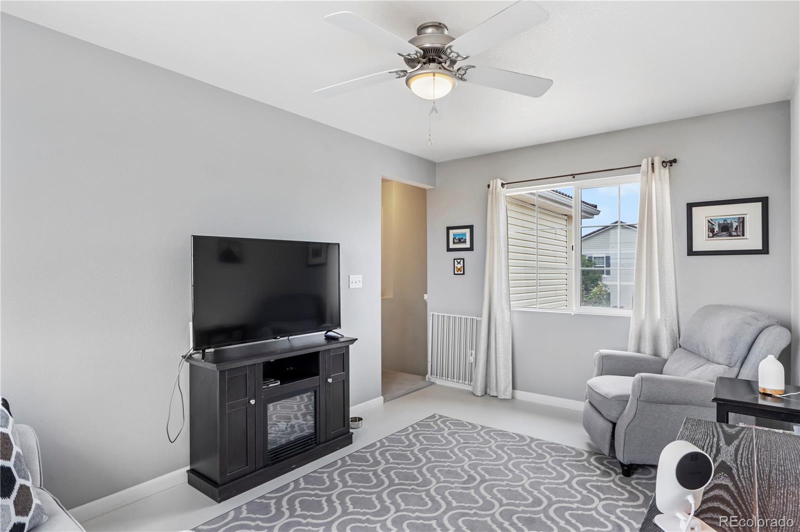 MLS Image #6 for 21337  randolph place,denver, Colorado