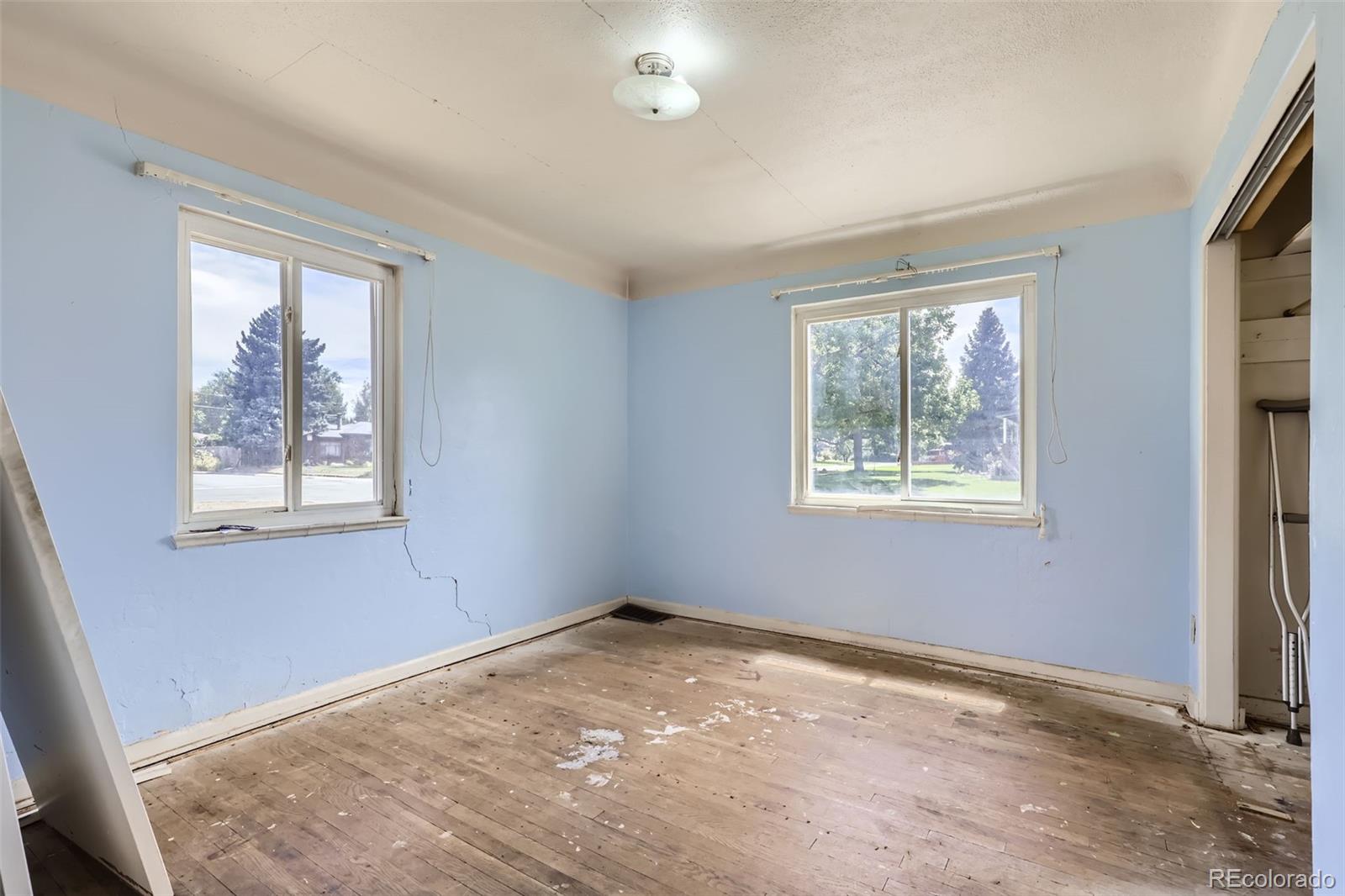 MLS Image #5 for 6839 e 21st avenue,denver, Colorado