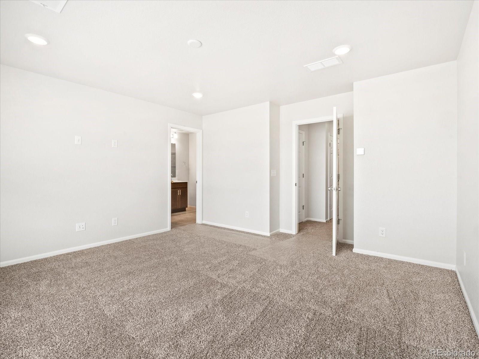 MLS Image #11 for 21163 e 63rd drive,aurora, Colorado