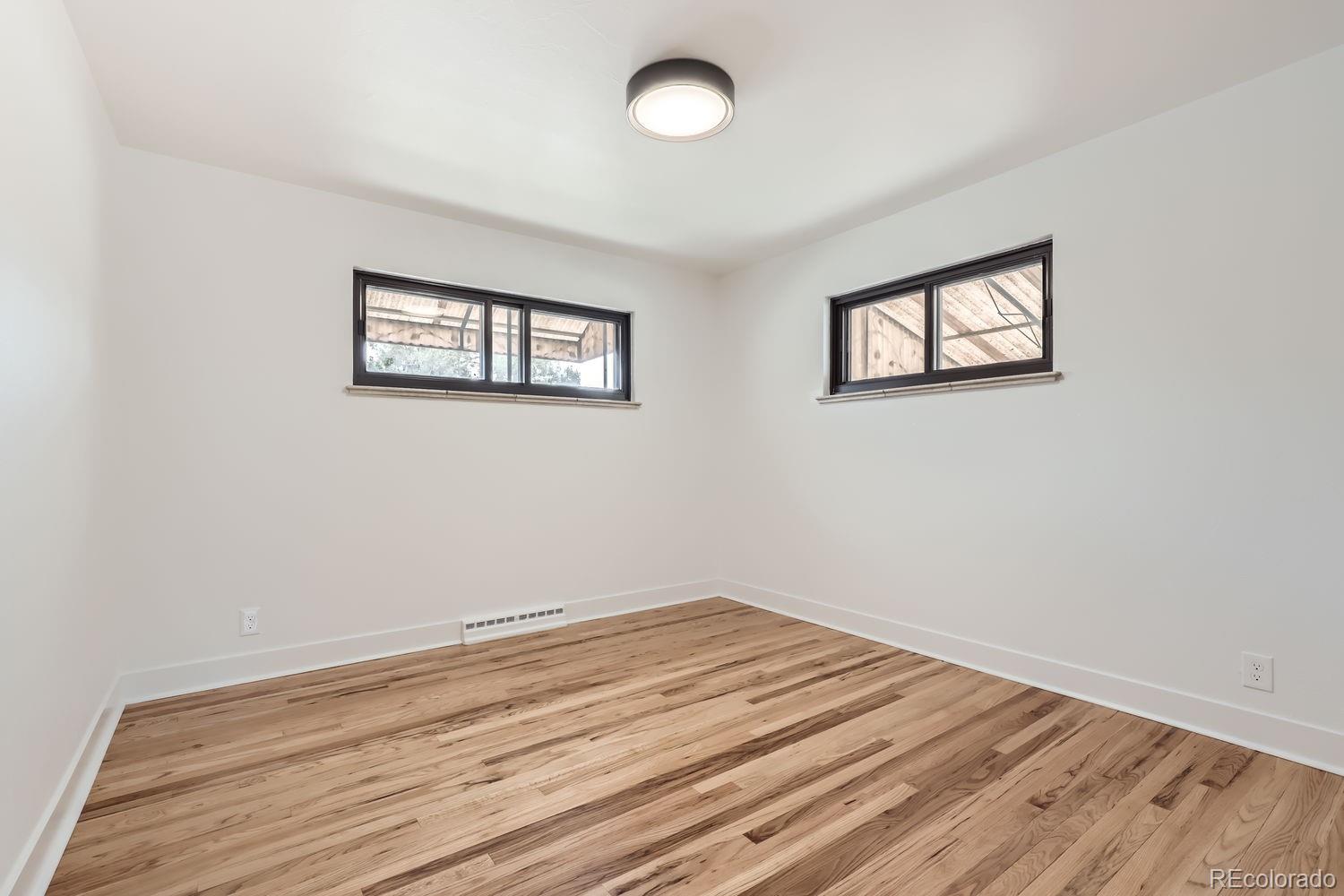 MLS Image #9 for 10600 e 25th avenue,aurora, Colorado