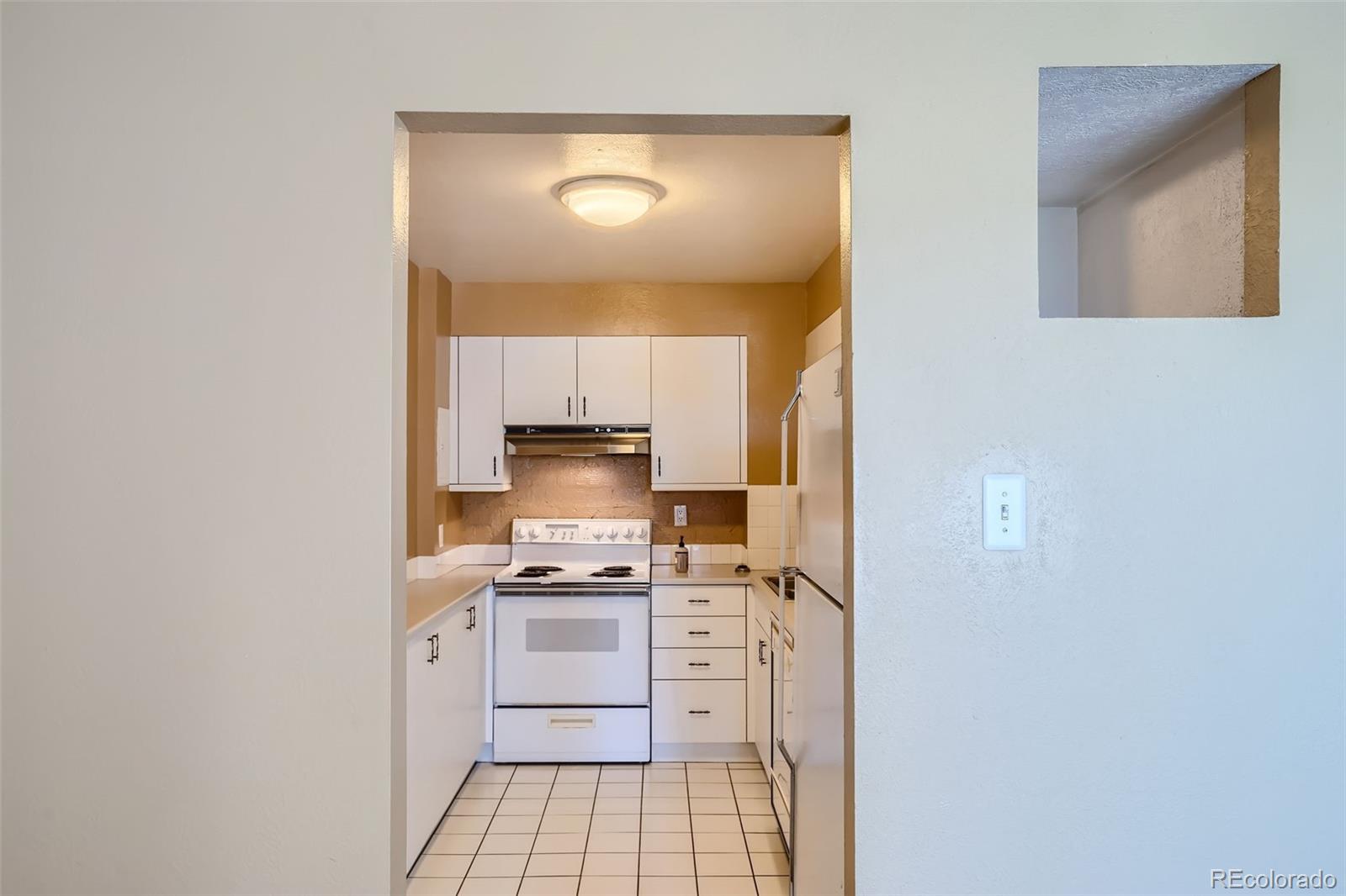 MLS Image #13 for 460 s marion parkway,denver, Colorado