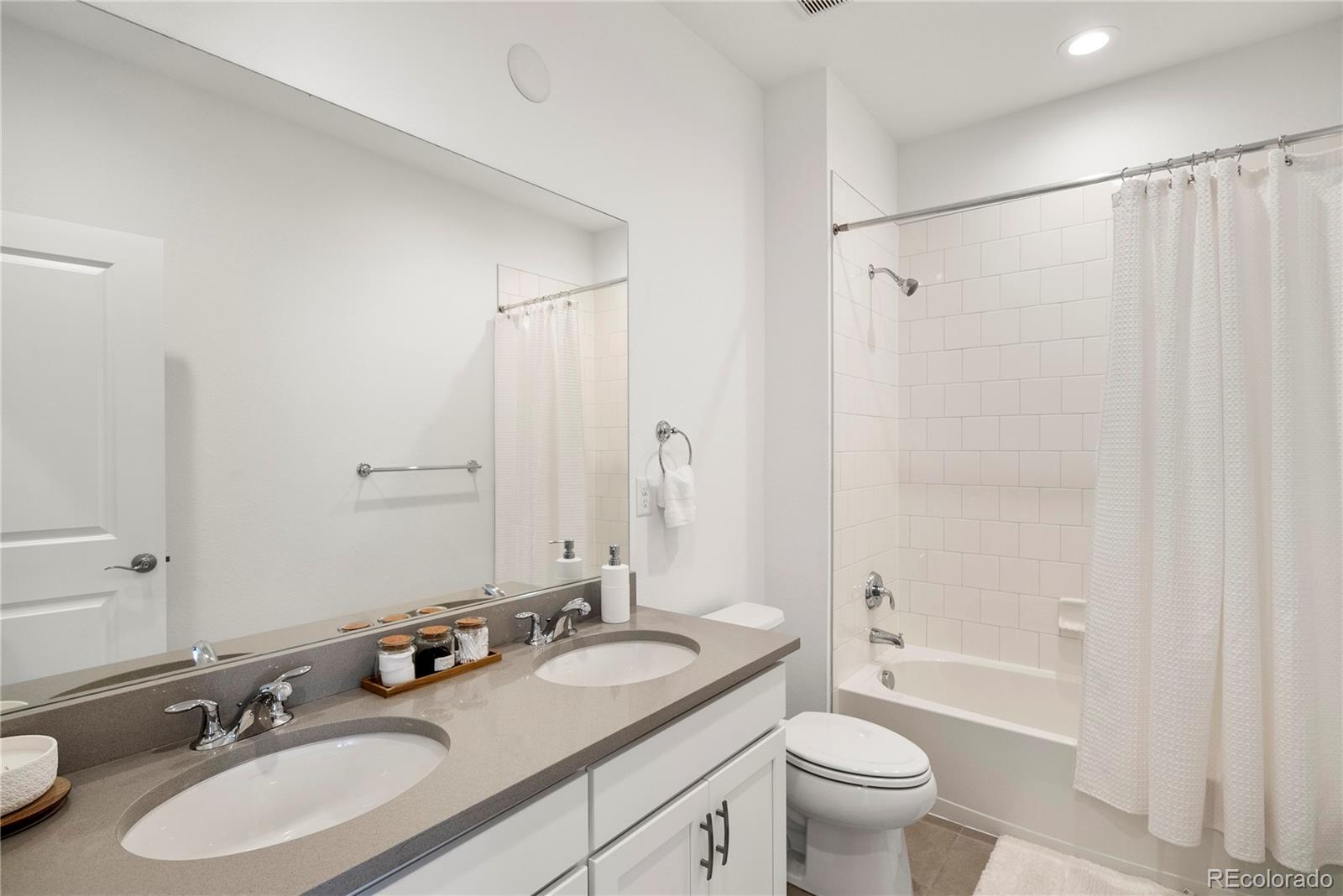 MLS Image #16 for 6353 e 142nd place,thornton, Colorado