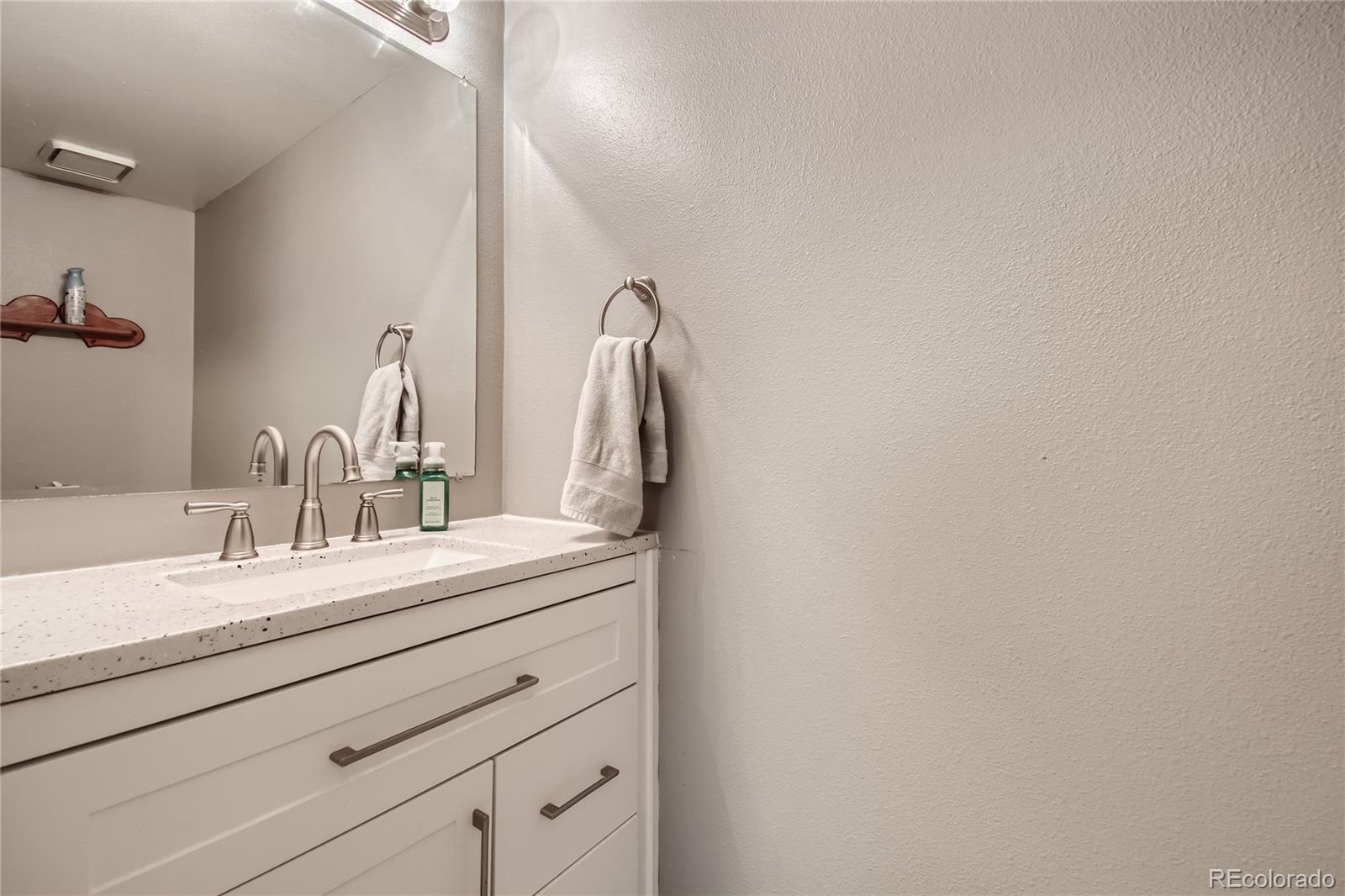 MLS Image #8 for 7370 e florida avenue,denver, Colorado