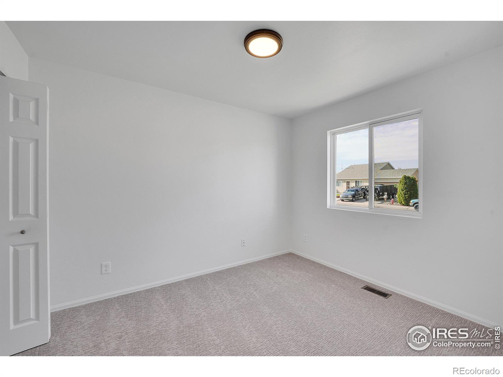 MLS Image #15 for 916 e 25th st ln,greeley, Colorado