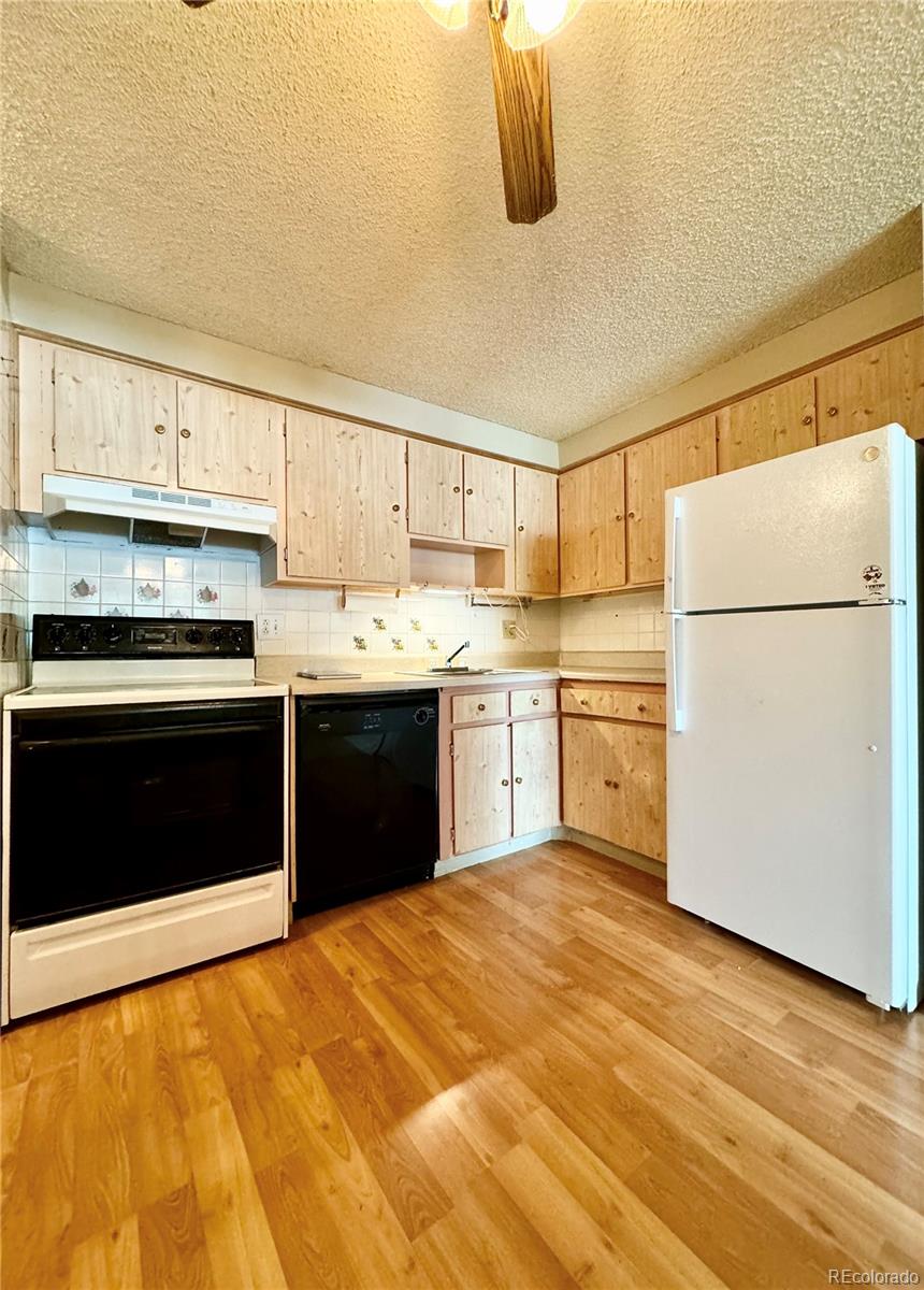 MLS Image #2 for 1302 s parker road 226,denver, Colorado