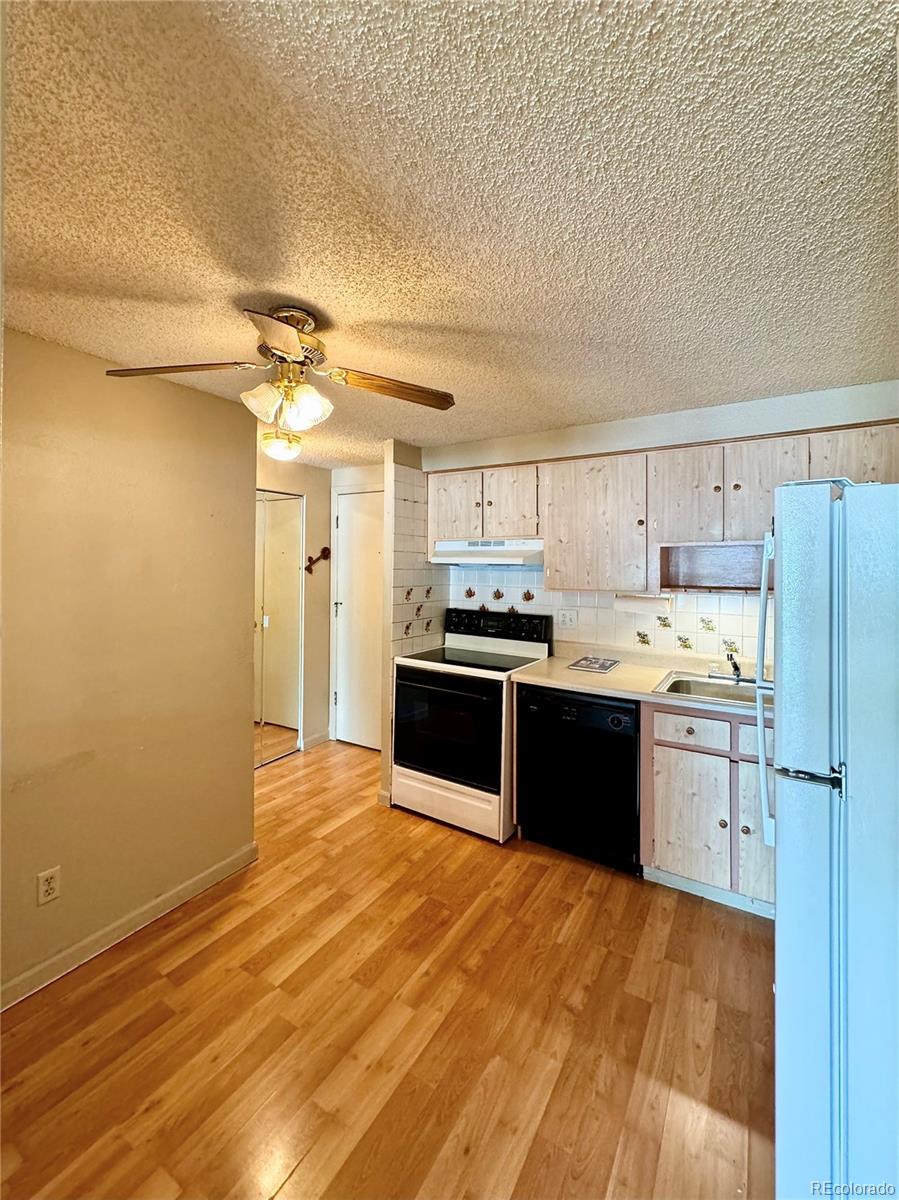 MLS Image #3 for 1302 s parker road 226,denver, Colorado