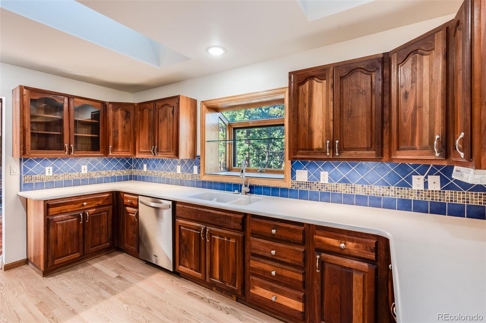 MLS Image #9 for 7572  surrey drive,morrison, Colorado