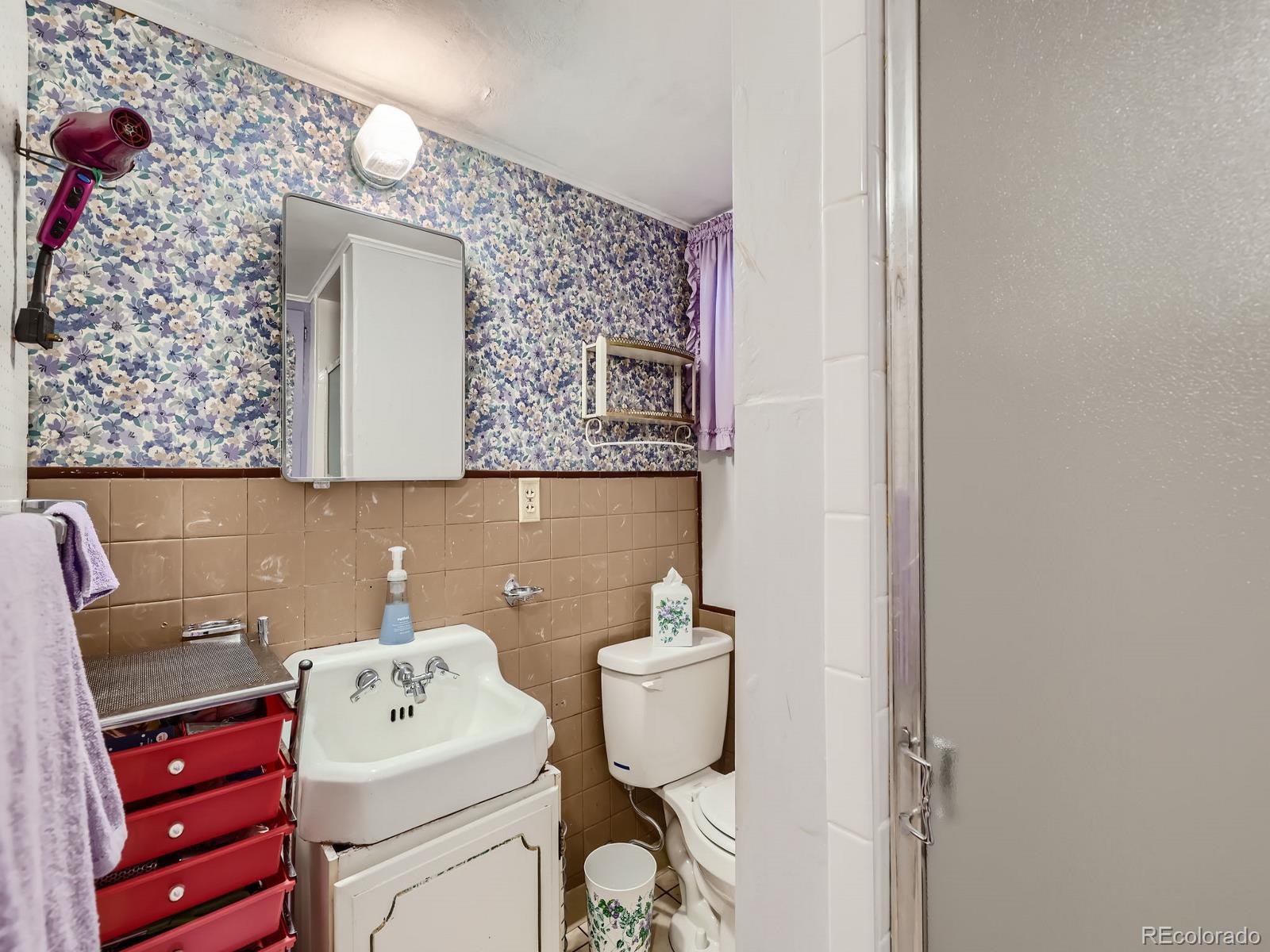 MLS Image #19 for 5563 e jefferson avenue,denver, Colorado