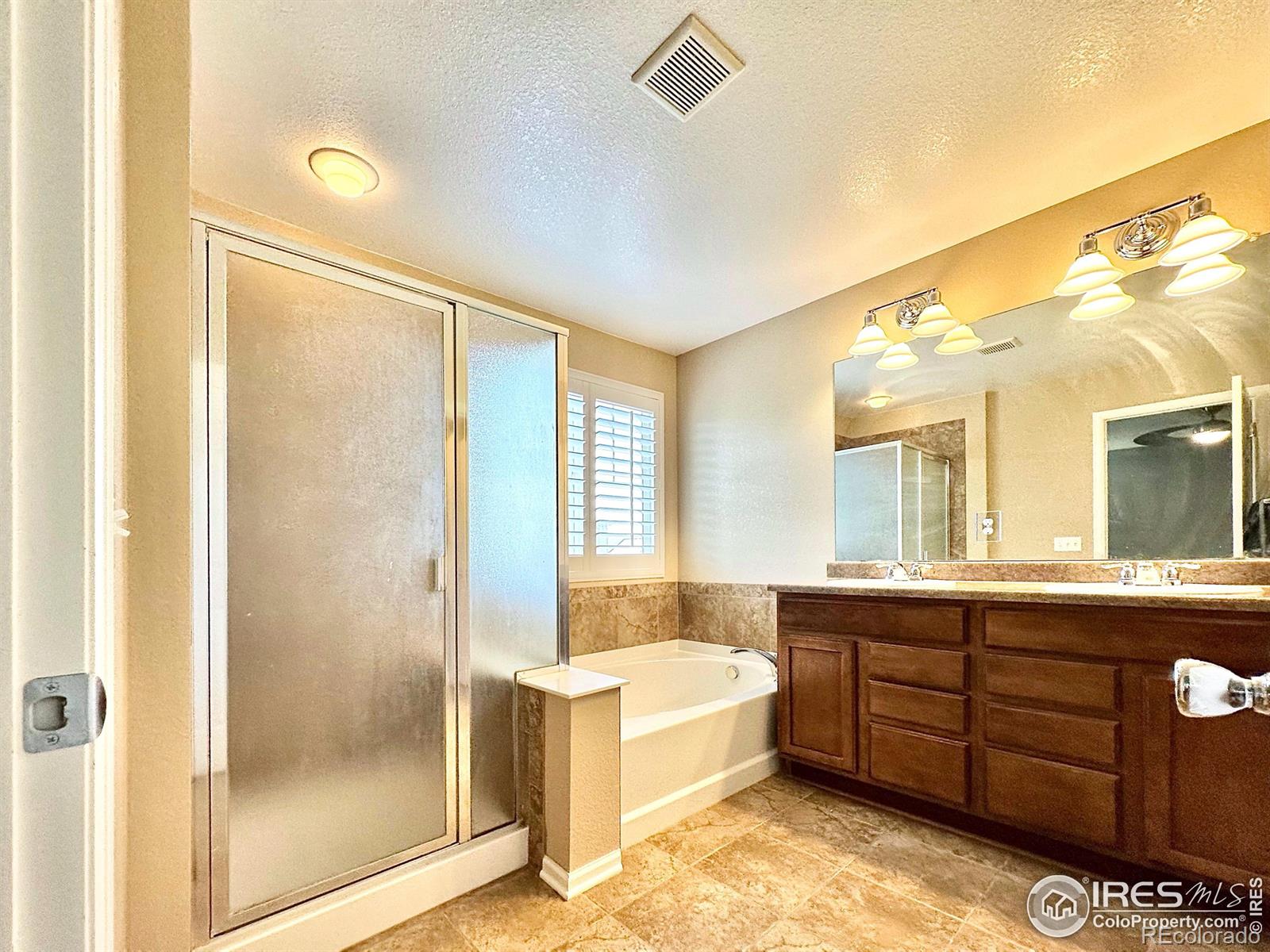 MLS Image #12 for 25146 e lake drive,aurora, Colorado