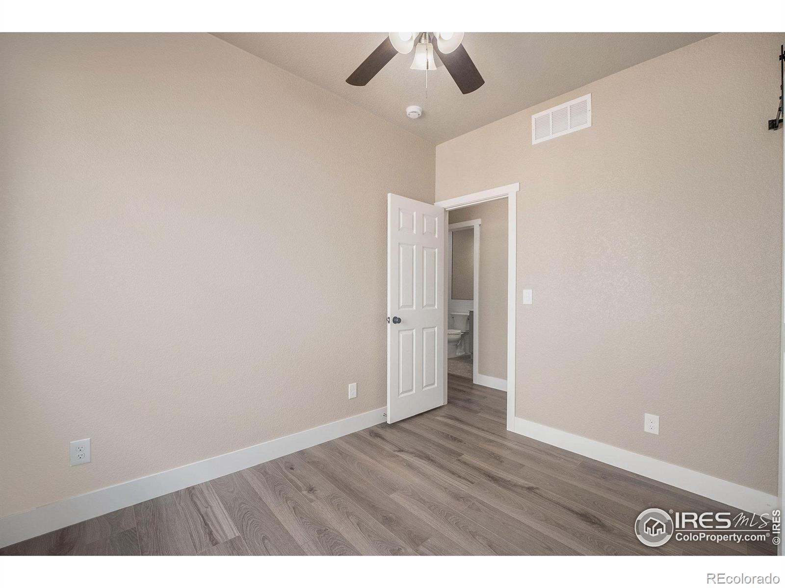 MLS Image #17 for 905  glen heather court,dacono, Colorado