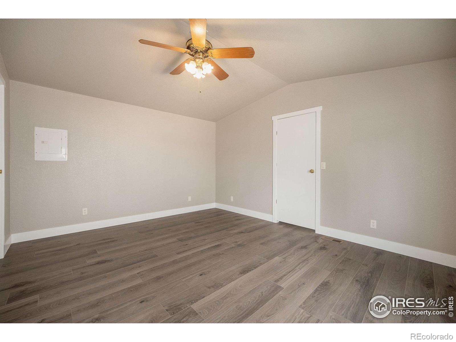 MLS Image #21 for 905  glen heather court,dacono, Colorado