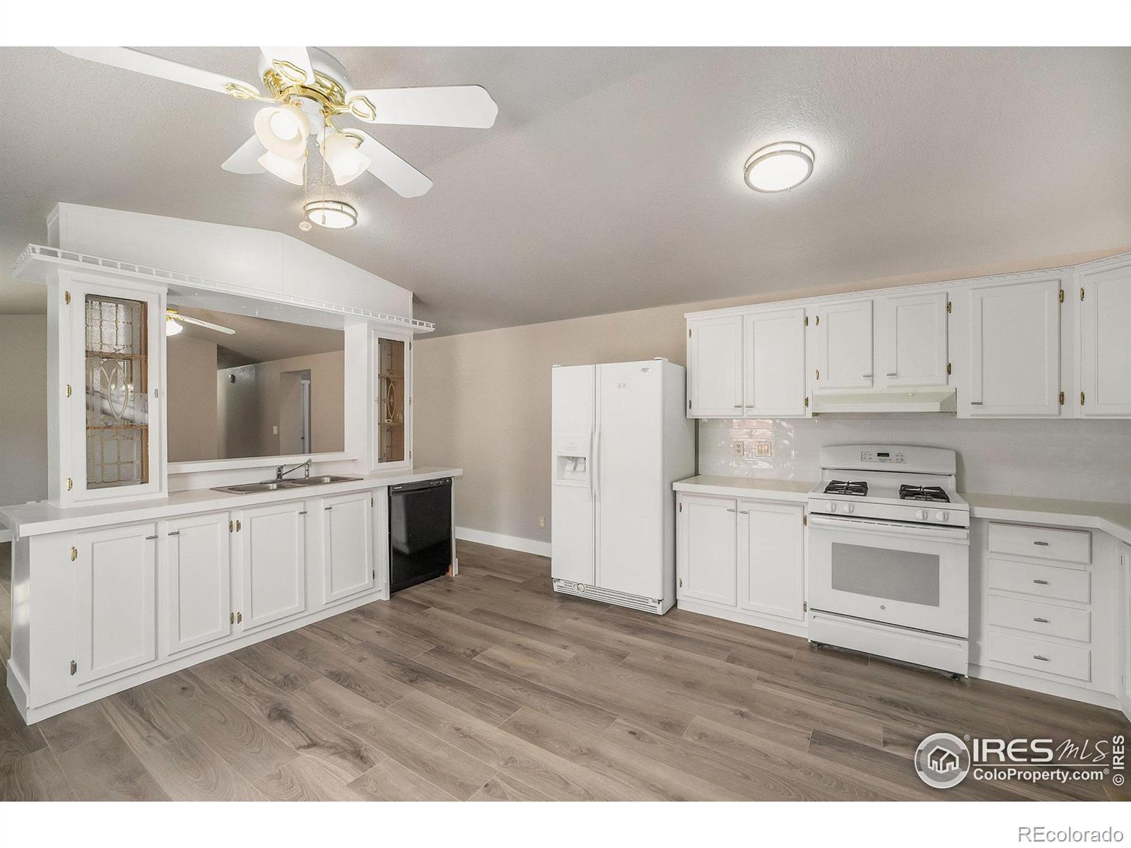 MLS Image #8 for 905  glen heather court,dacono, Colorado