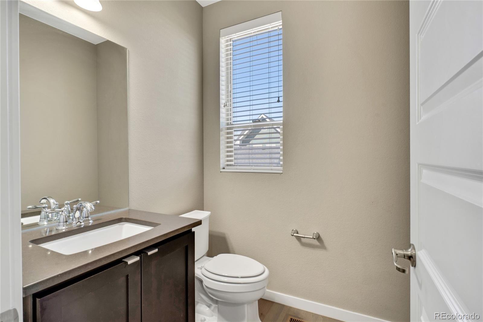 MLS Image #8 for 4975  valentia street,denver, Colorado