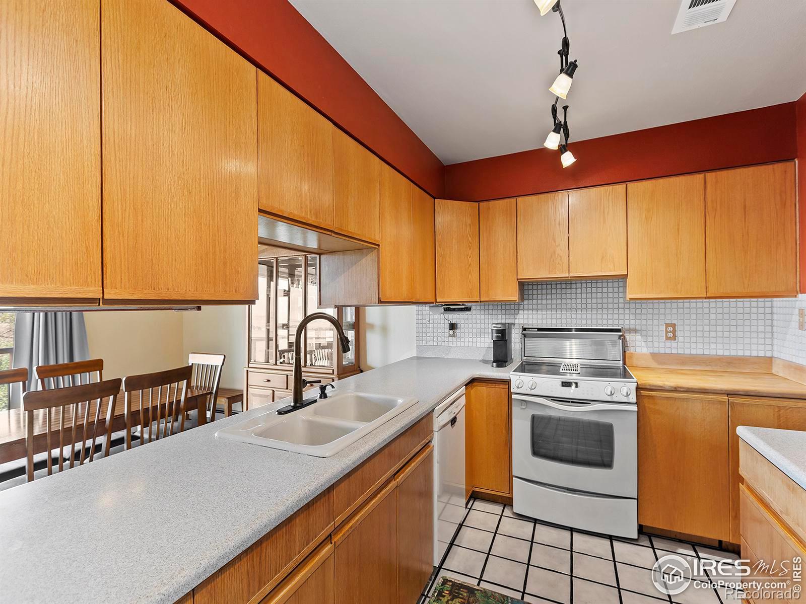 MLS Image #8 for 6509  fossil crest drive,fort collins, Colorado