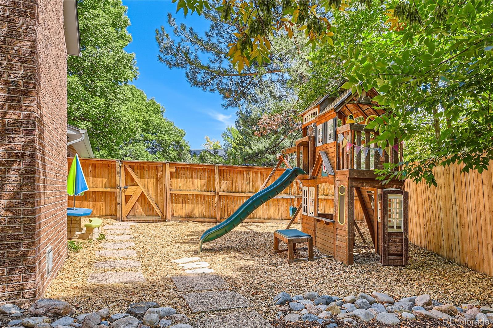 MLS Image #42 for 4256 w lake circle,littleton, Colorado