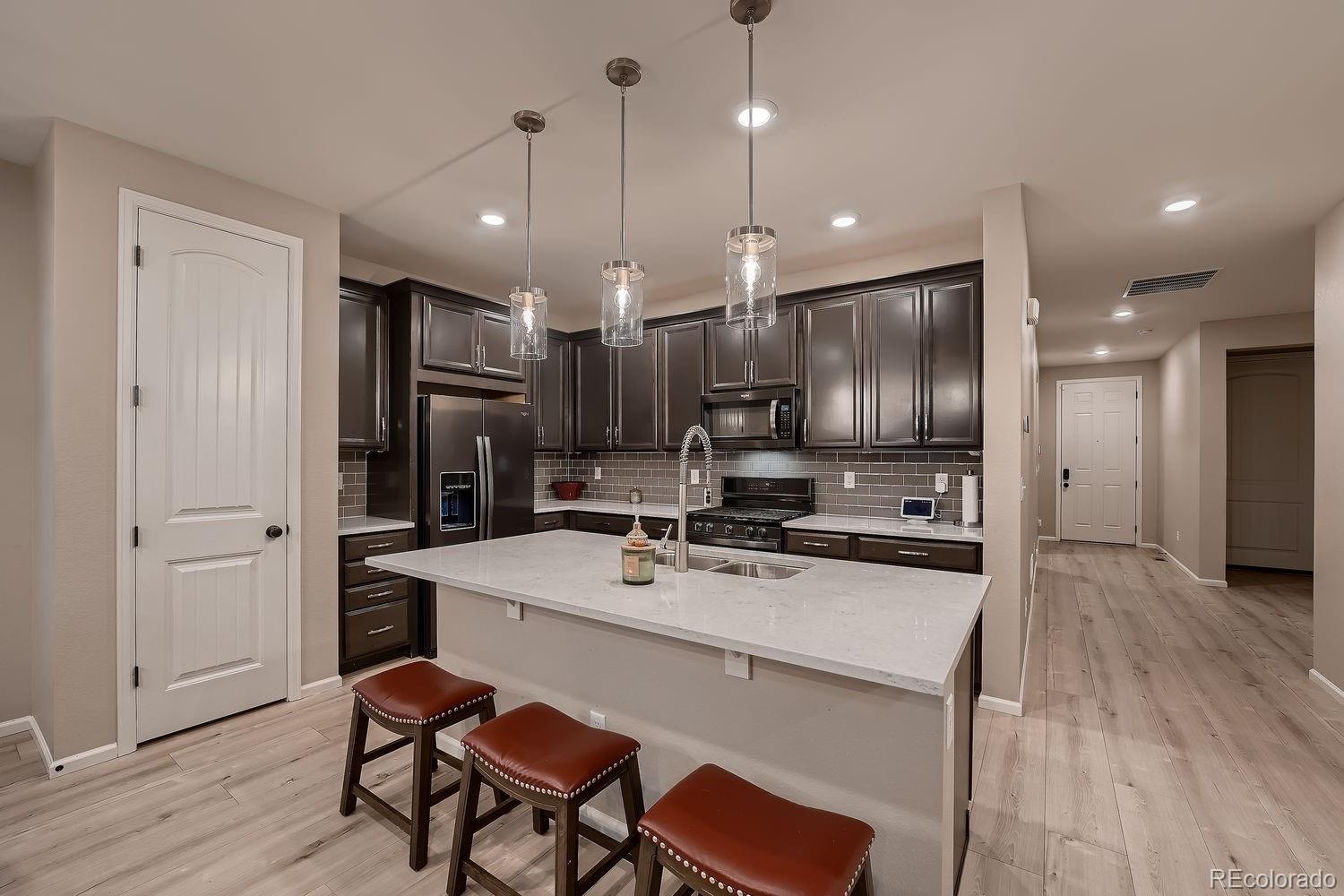 MLS Image #11 for 21208 e 61st drive,aurora, Colorado