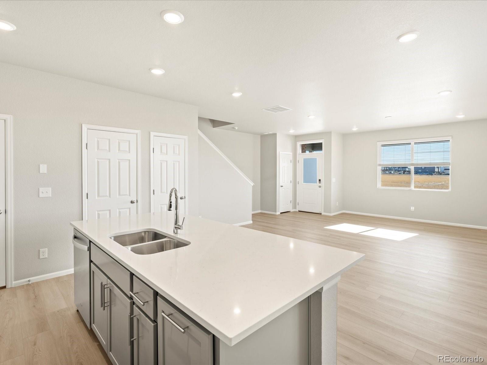 MLS Image #11 for 20957 e 65th avenue,aurora, Colorado